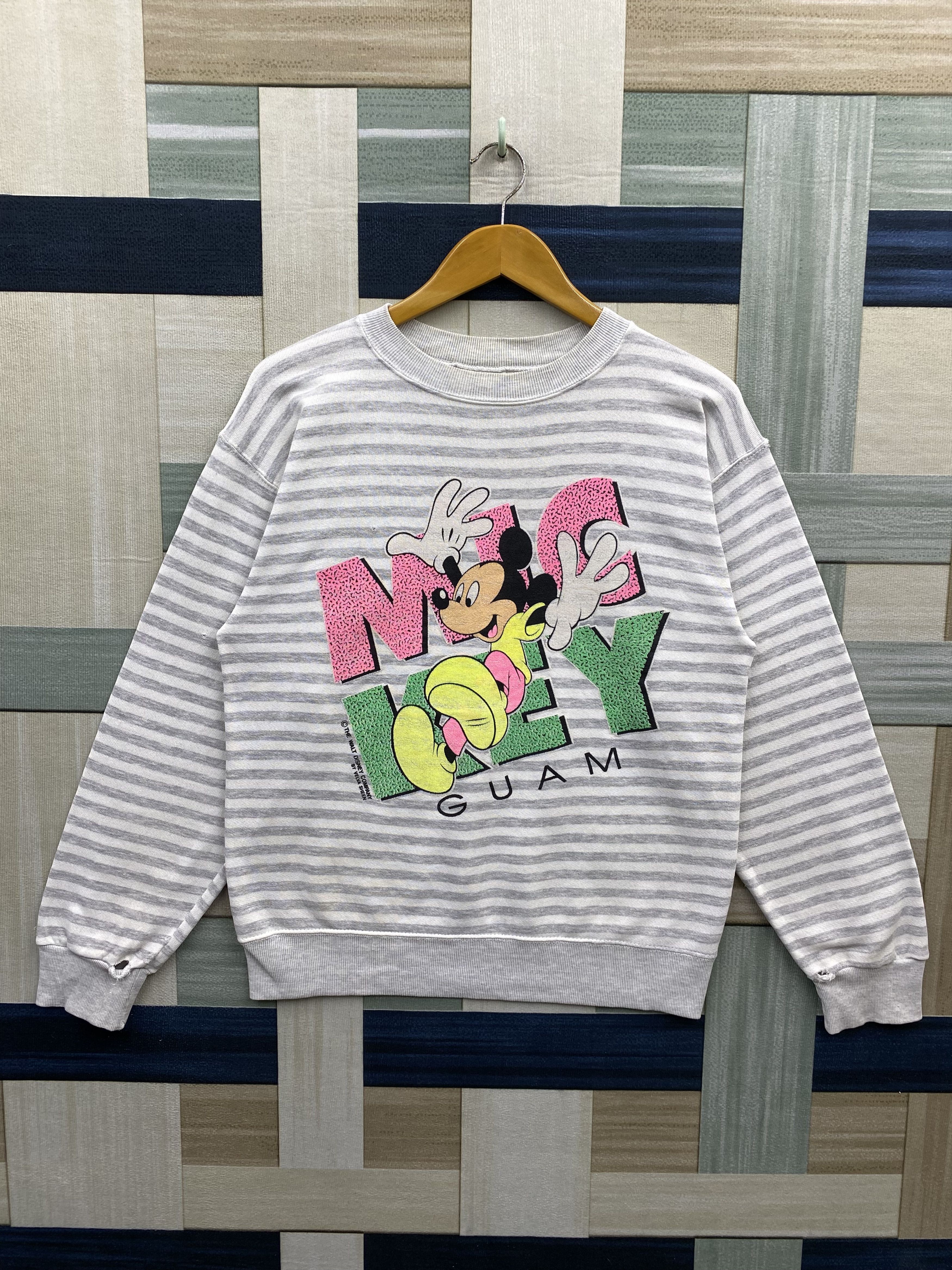 Vintage Vintage Walt Disney Mickey Mouse In Guam Sweatshirt Size US M / EU 48-50 / 2 - 1 Thumbnail