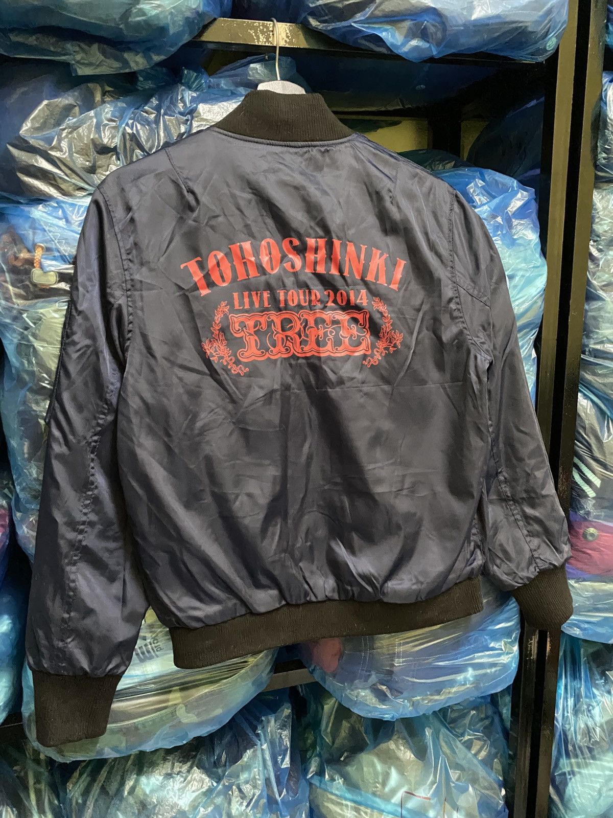Band Tees TOHOSHINKI REVERSIBLE BOMBER JACKET Size US S / EU 44-46 / 1 - 15 Thumbnail