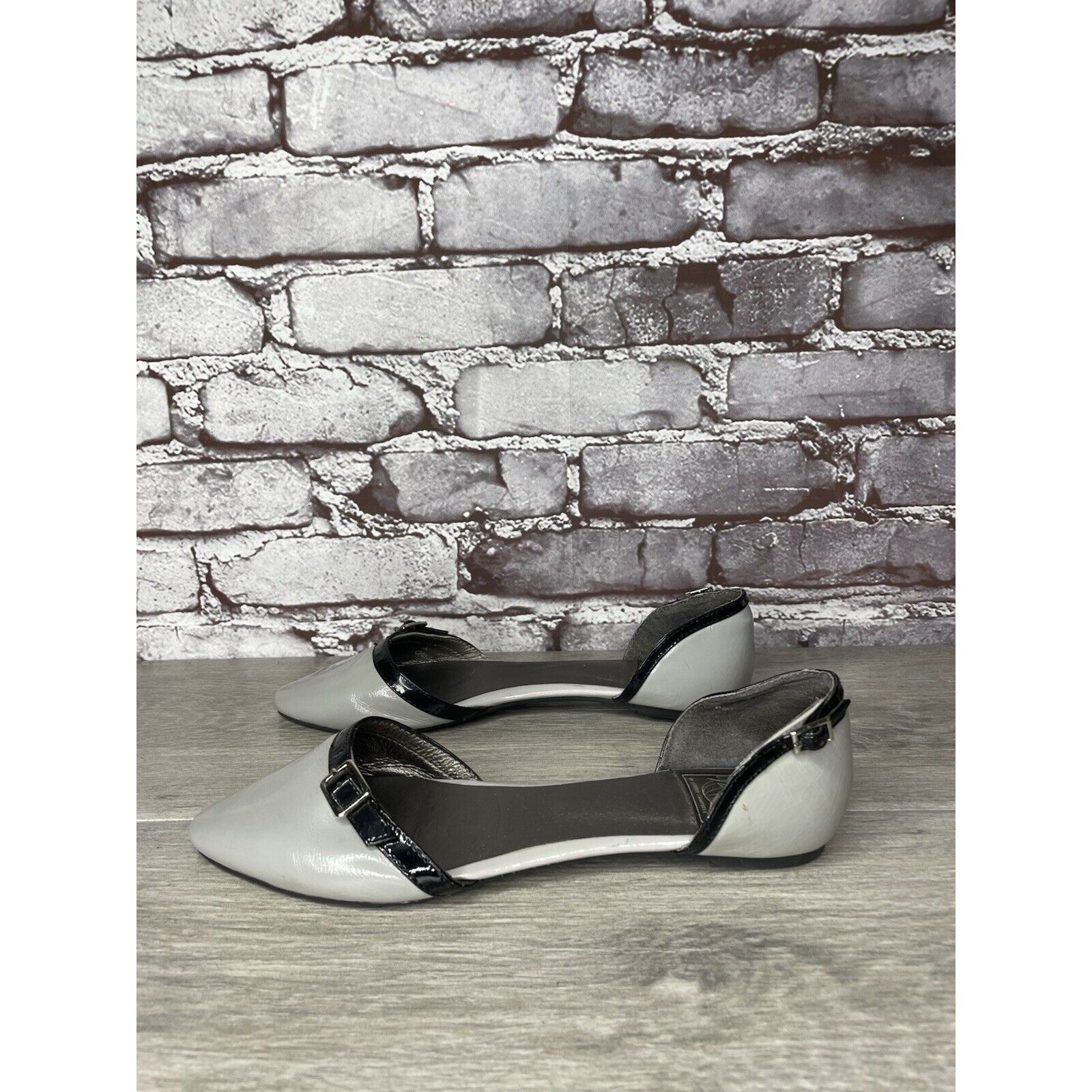 Jeffrey Campbell VTG Jeffrey Campbell Gray Patent Leather D’ Orsay Pointed Fl Size US 6.5 / IT 36.5 - 18 Thumbnail