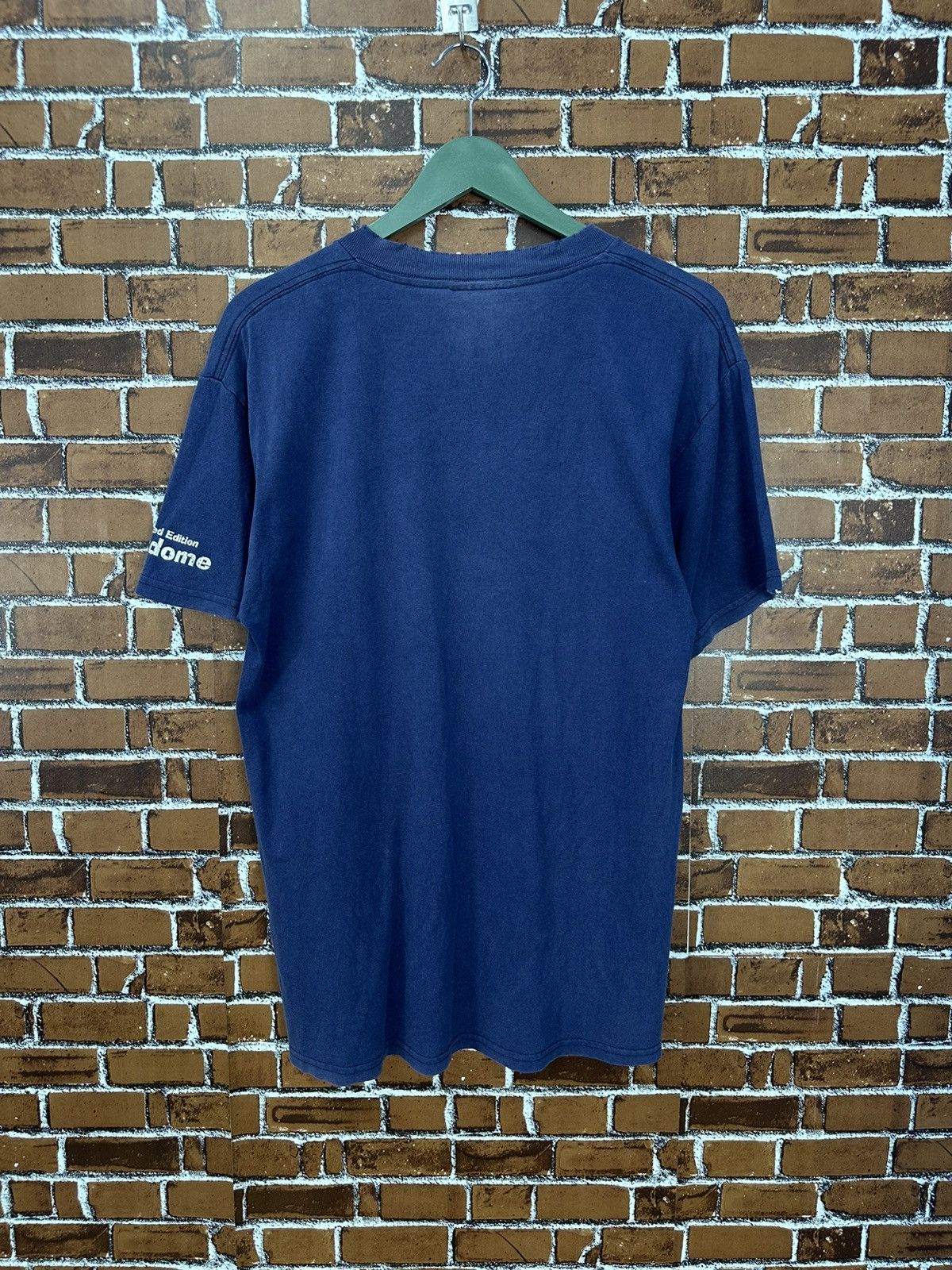 Vintage Vintage Hardrock Cafe Canada Sunfaded Tshirt A990 Size US M / EU 48-50 / 2 - 4 Thumbnail