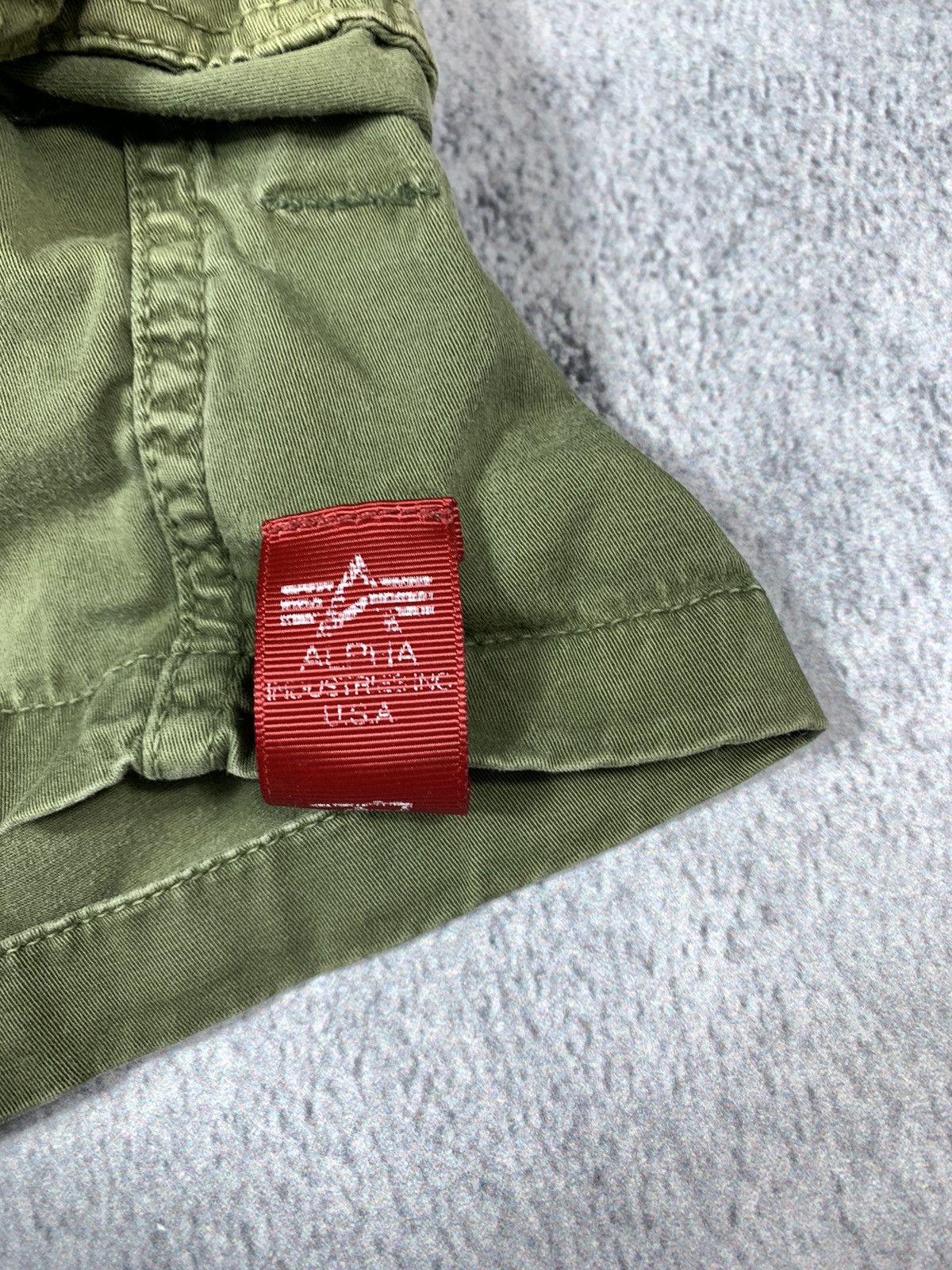 Alpha Industries × Vintage Vintage Y2K Alpha Industries faded cargo shorts size 33 Size US 33 - 15 Thumbnail
