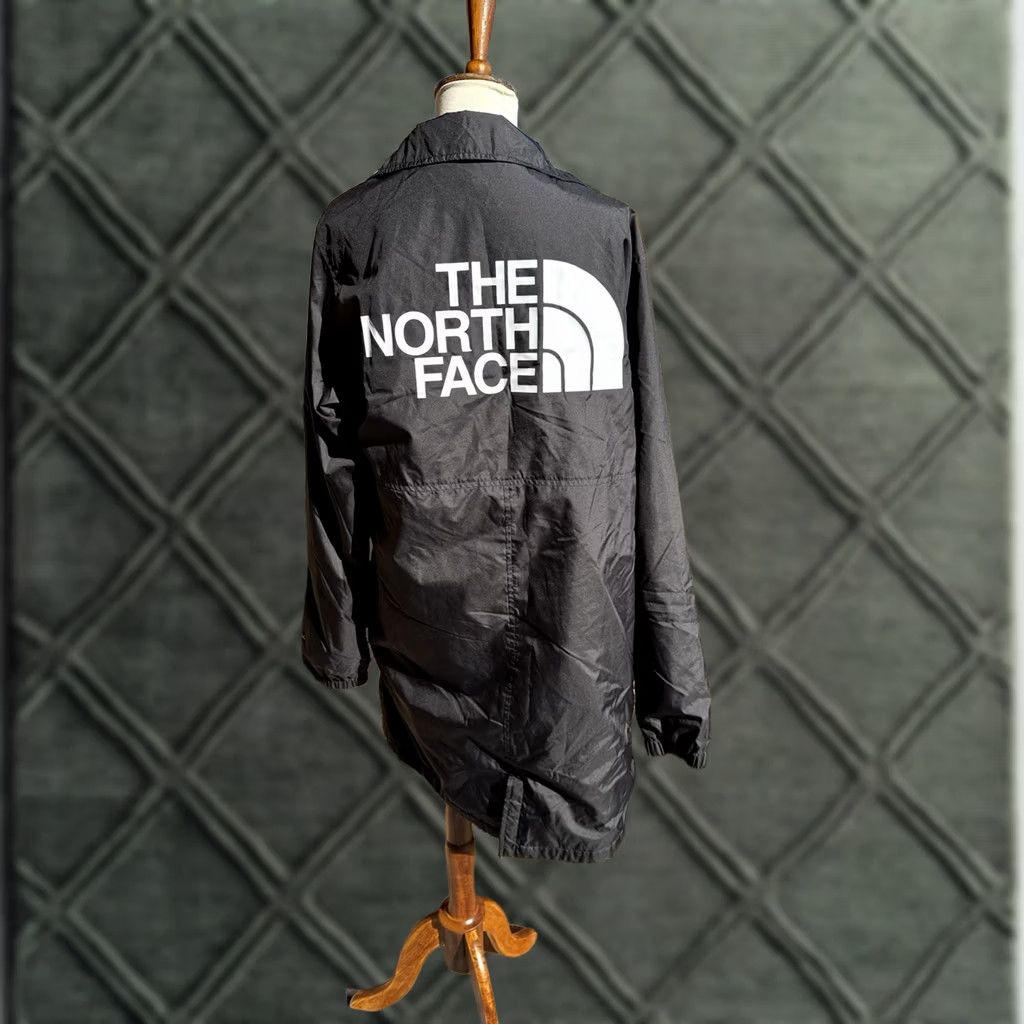 The North Face VINTAGE? The North Face Telegraphic Coaches Jacket Unisex M Black Windbreaker Fleece Lined Men Women Size US M / EU 48-50 / 2 - 1 Thumbnail