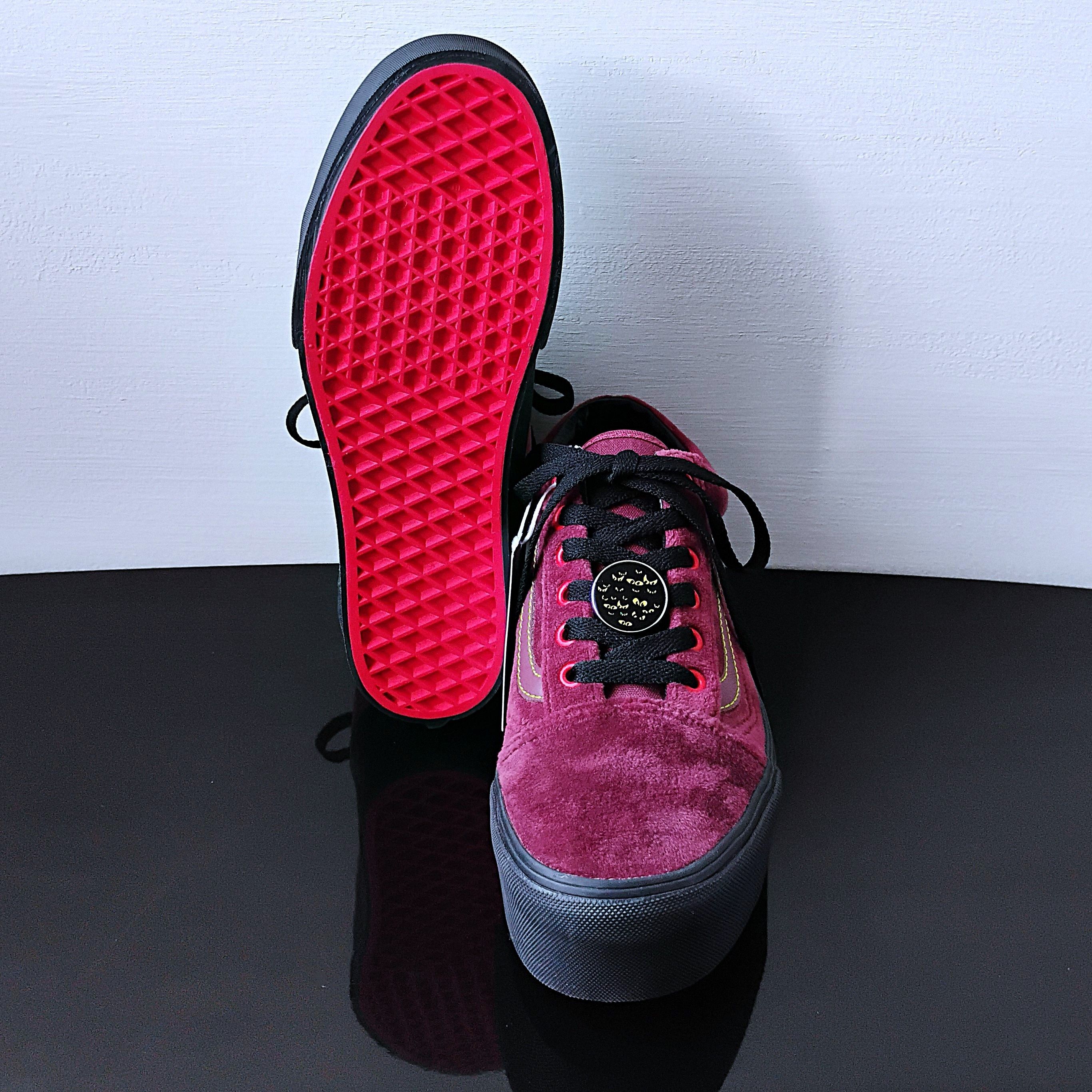 Vans Vans Women's Vans x Disney Old Skool Stackform Poison Apple Size US 7.5 / IT 37.5 - 15 Thumbnail