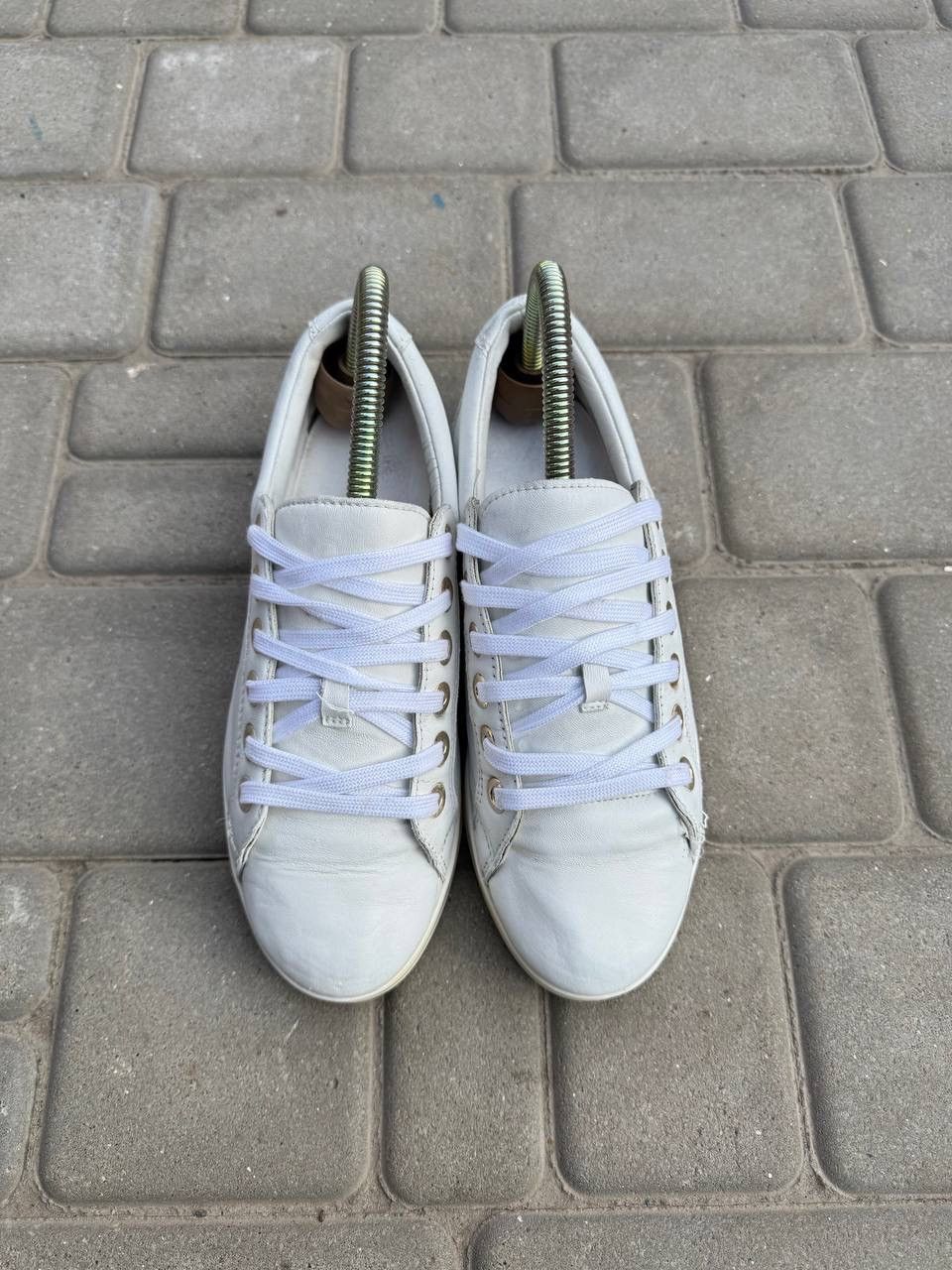 Jimmy Choo Vintage Sneakers Jimmy Choo White Leather Size US 8 / IT 38 - 11 Thumbnail