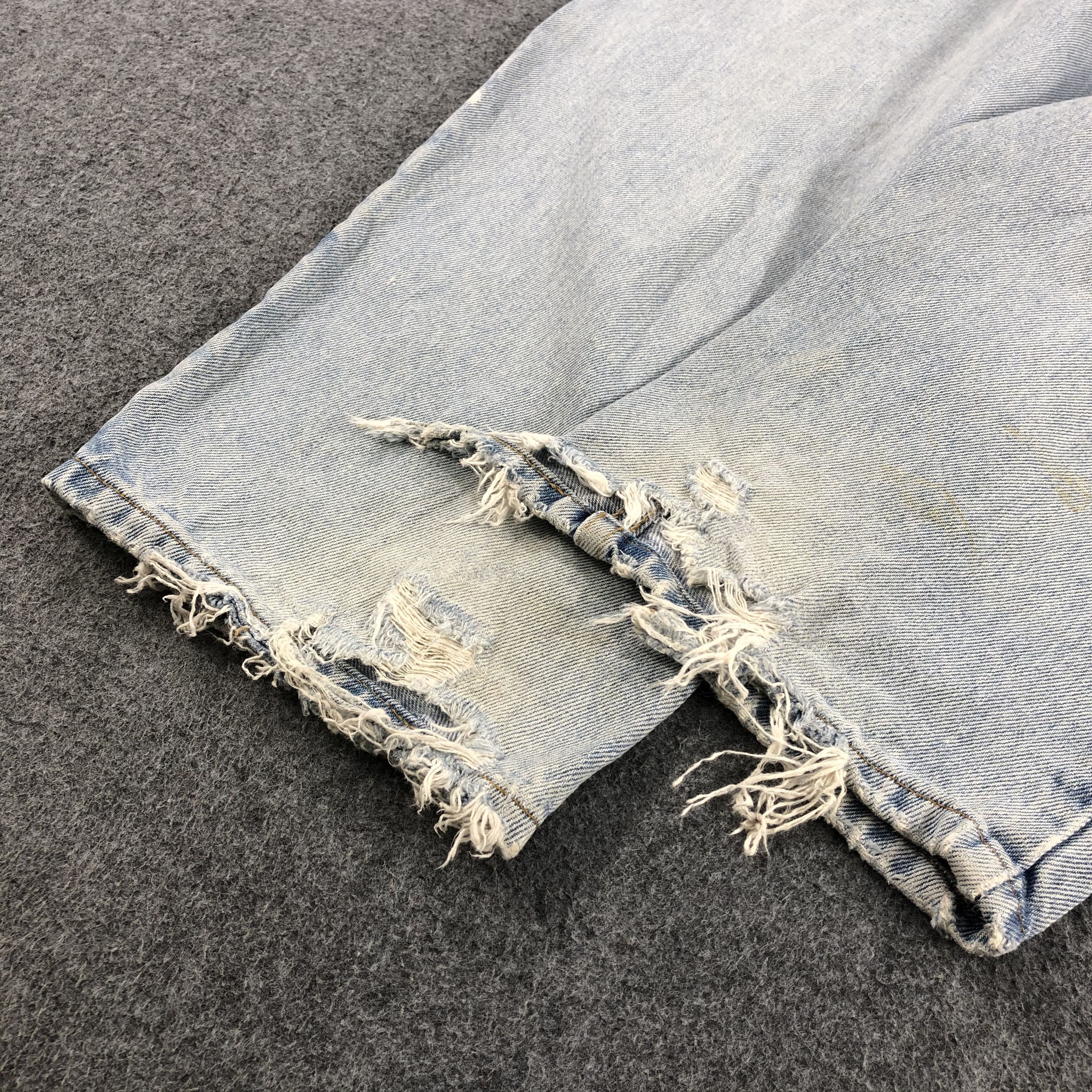 Levi's × Vintage Vintage Distress Levis Baggy Jeans Lot 560-JM816 Size US 43 - 5 Thumbnail