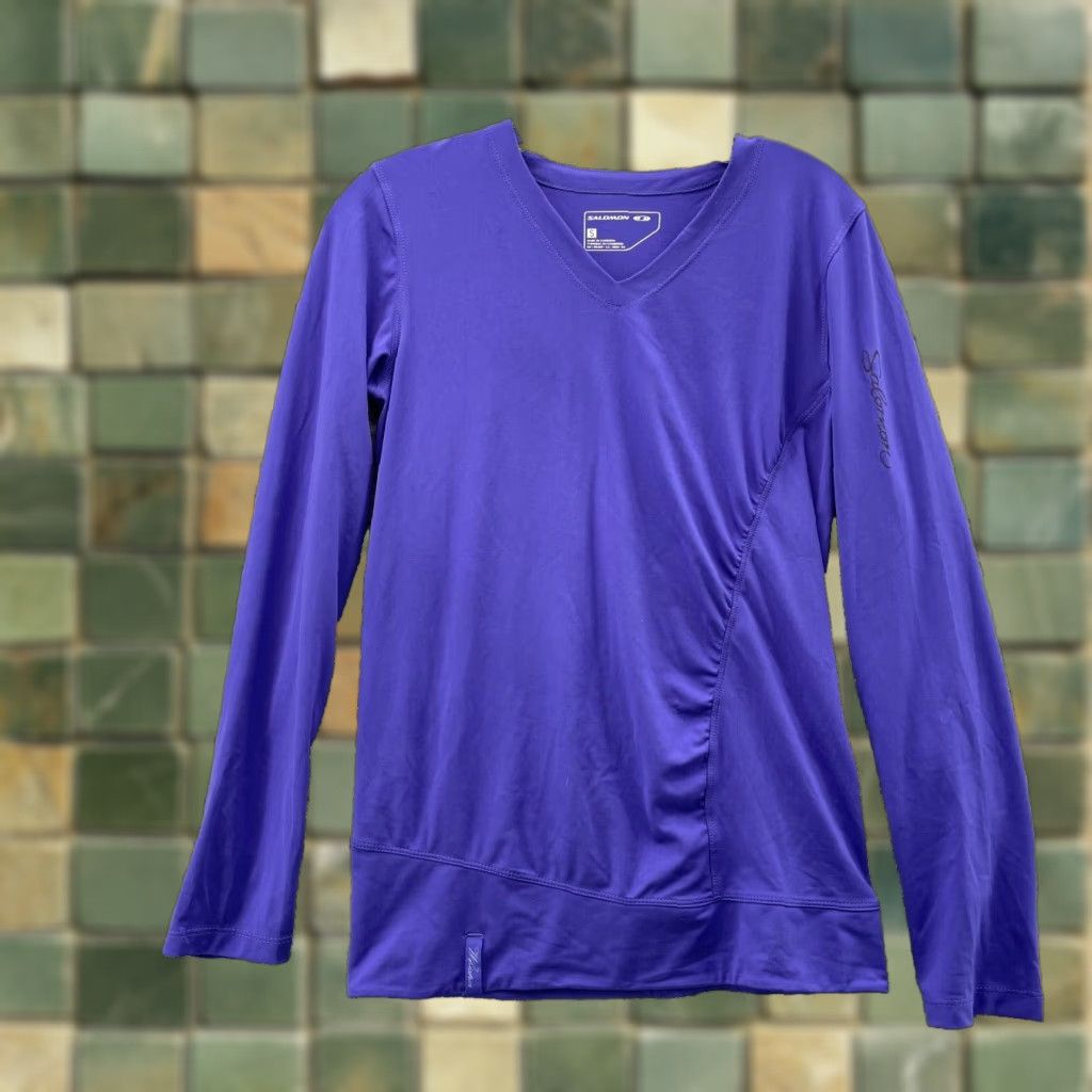 Salomon Salomon Activewear Top Women's Small Purple Assymetrical Hem Athleisure Gorpcore Shirt Women Small Purple Salomon Activewear Top Size S / US 4 / IT 40 - 1 Thumbnail