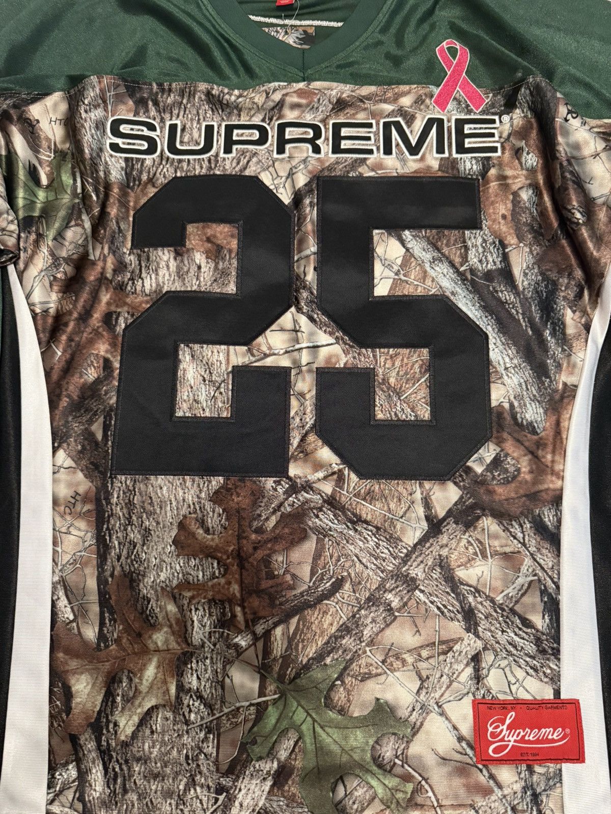 Supreme Supreme breast cancer awareness football jersey Size US M / EU 48-50 / 2 - 2 Thumbnail