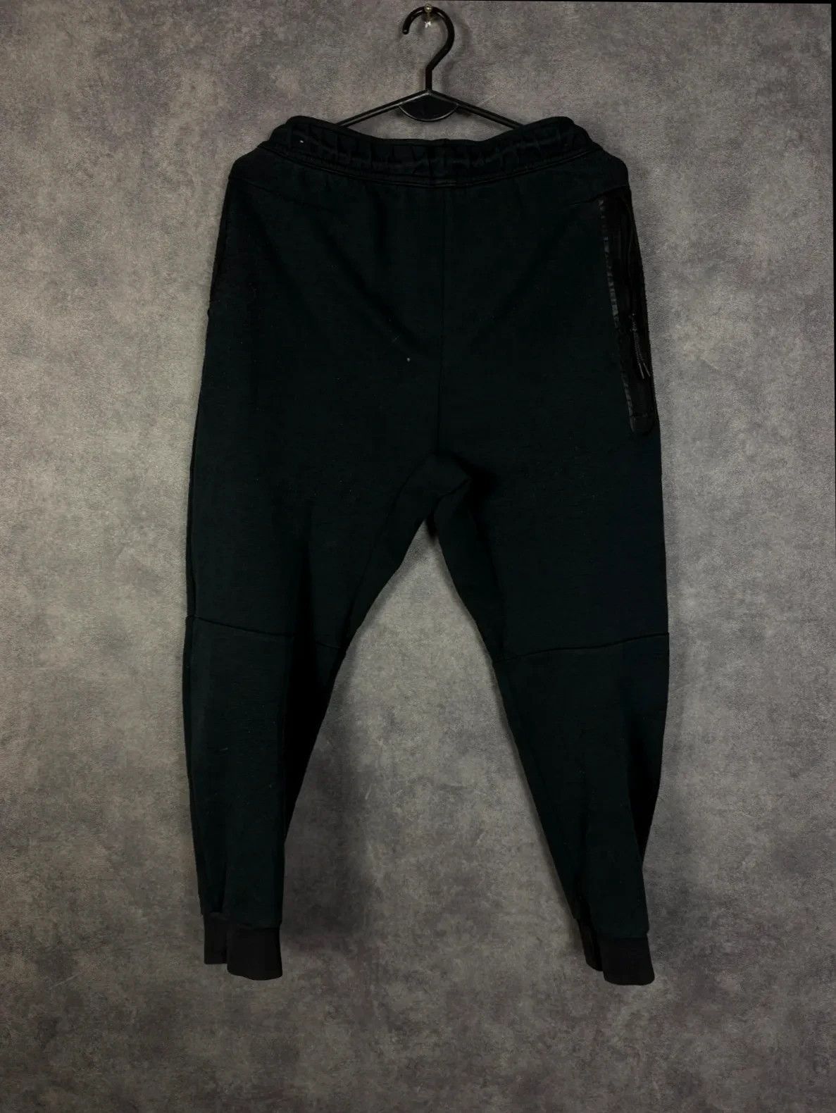 Nike Nike Tech Fleece sweatpants black print spellout joggers Size US 30 / EU 46 - 6 Thumbnail