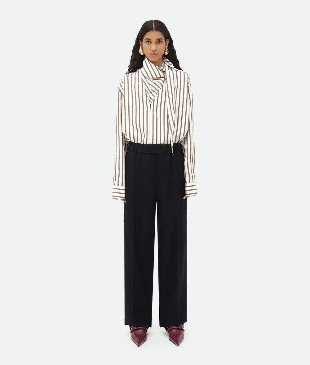 Bottega Veneta o1w1db10925 Silk Bicolor Striped Shirt in White/Brown Size XS / US 0-2 / IT 36-38 - 2 Thumbnail