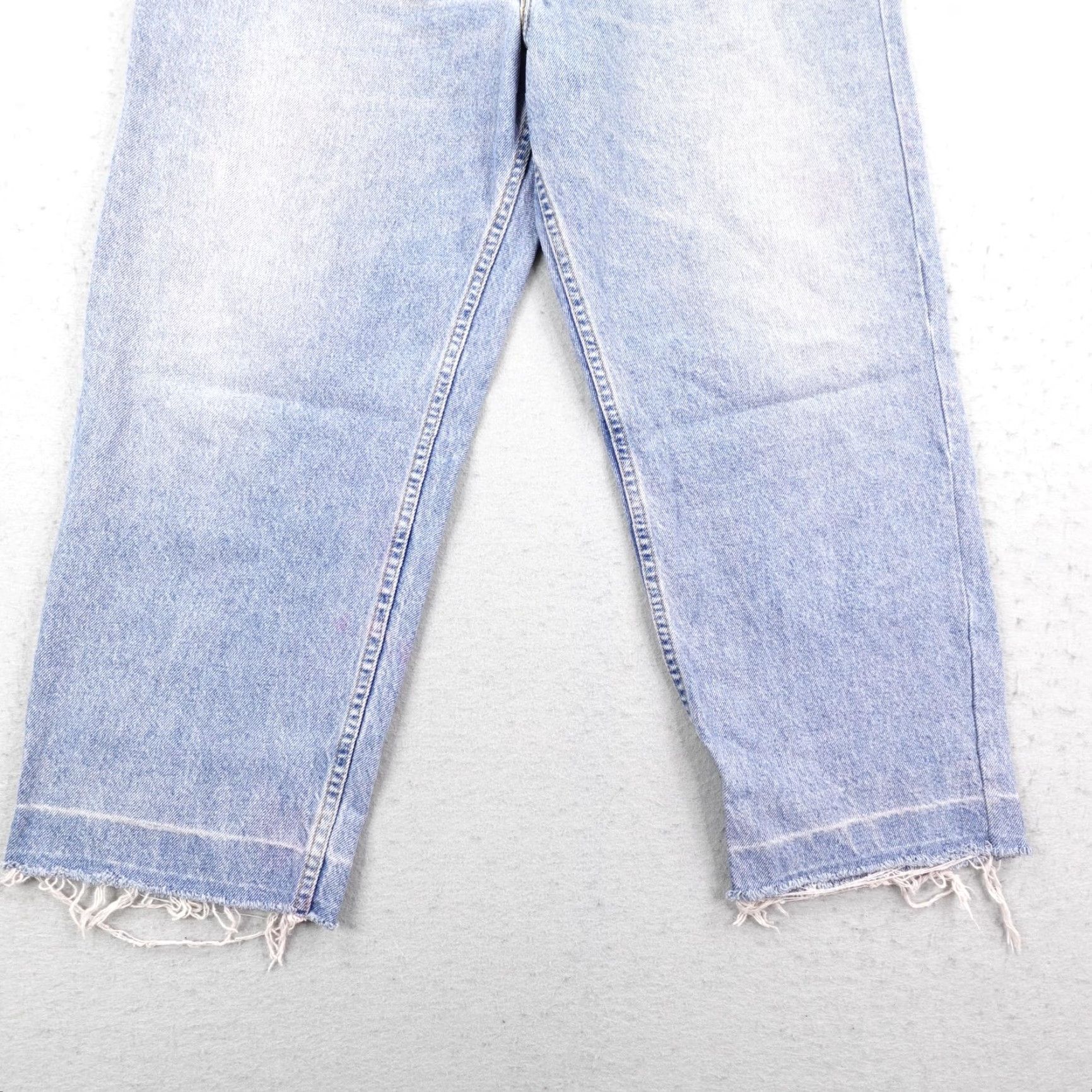 Levi's VINTAGE Levi's Jeans Men 42x30 Blue Denim Straight Baggy 90s Silver Tab Faded Distressed Pockets Jeans Mens Size 42 Distressed 90s Size US 42 / EU 58 - 3 Thumbnail
