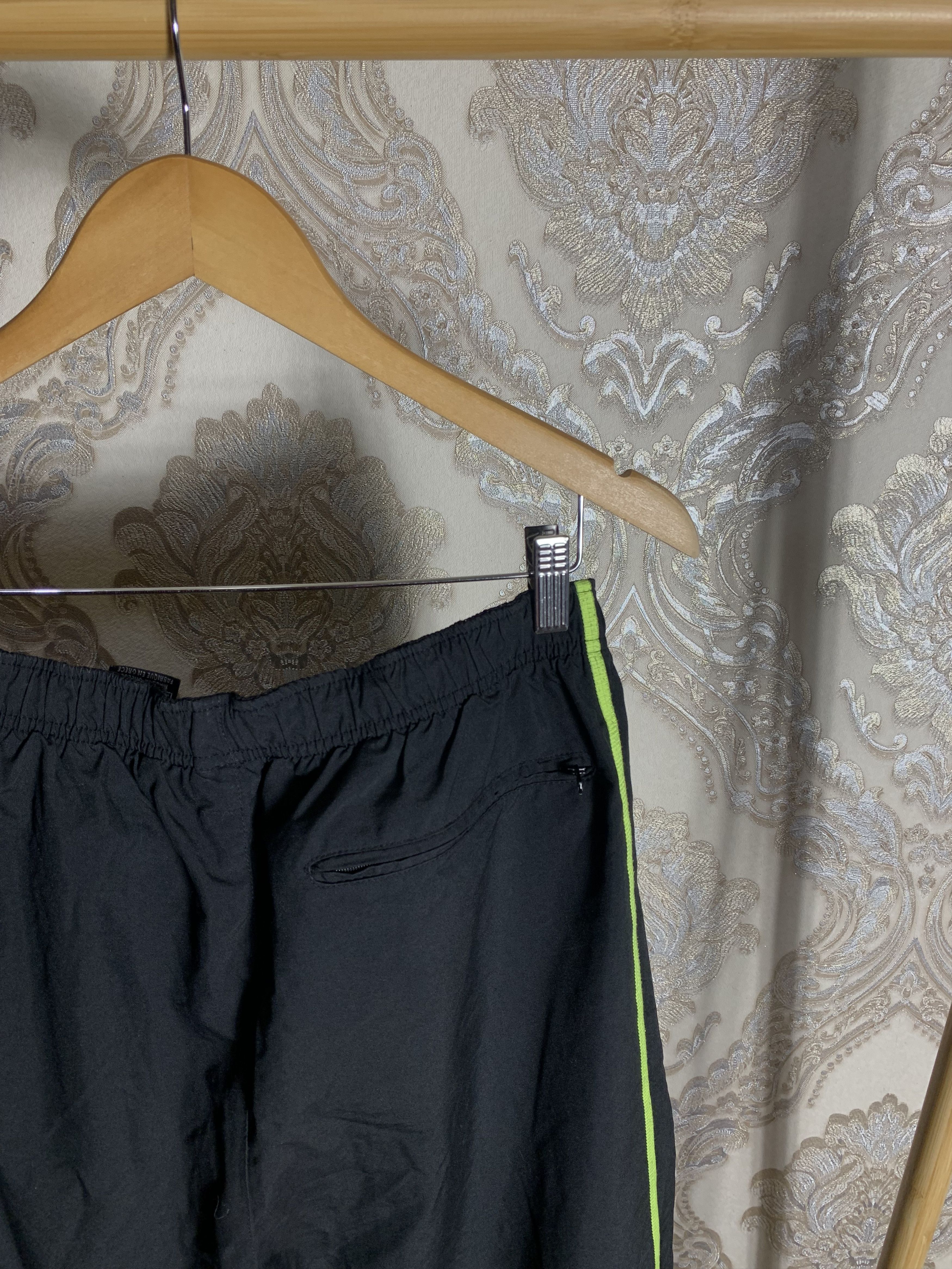 Nike VINTAGE NIKE SWEATPANTS NYLON DRILL RETRO SWOOSH Y2K 90s Size US 32 / EU 48 - 5 Thumbnail