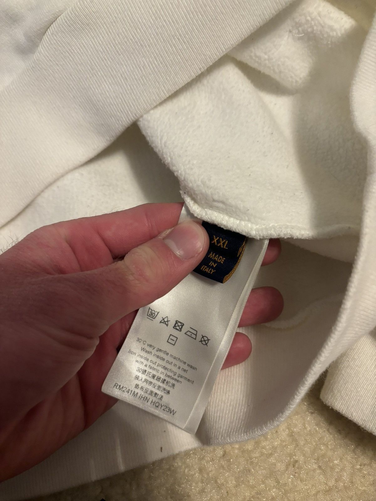 Louis Vuitton Louis Vuitton LV International Malletier Crewneck White Size US XXL / EU 58 / 5 - 5 Thumbnail