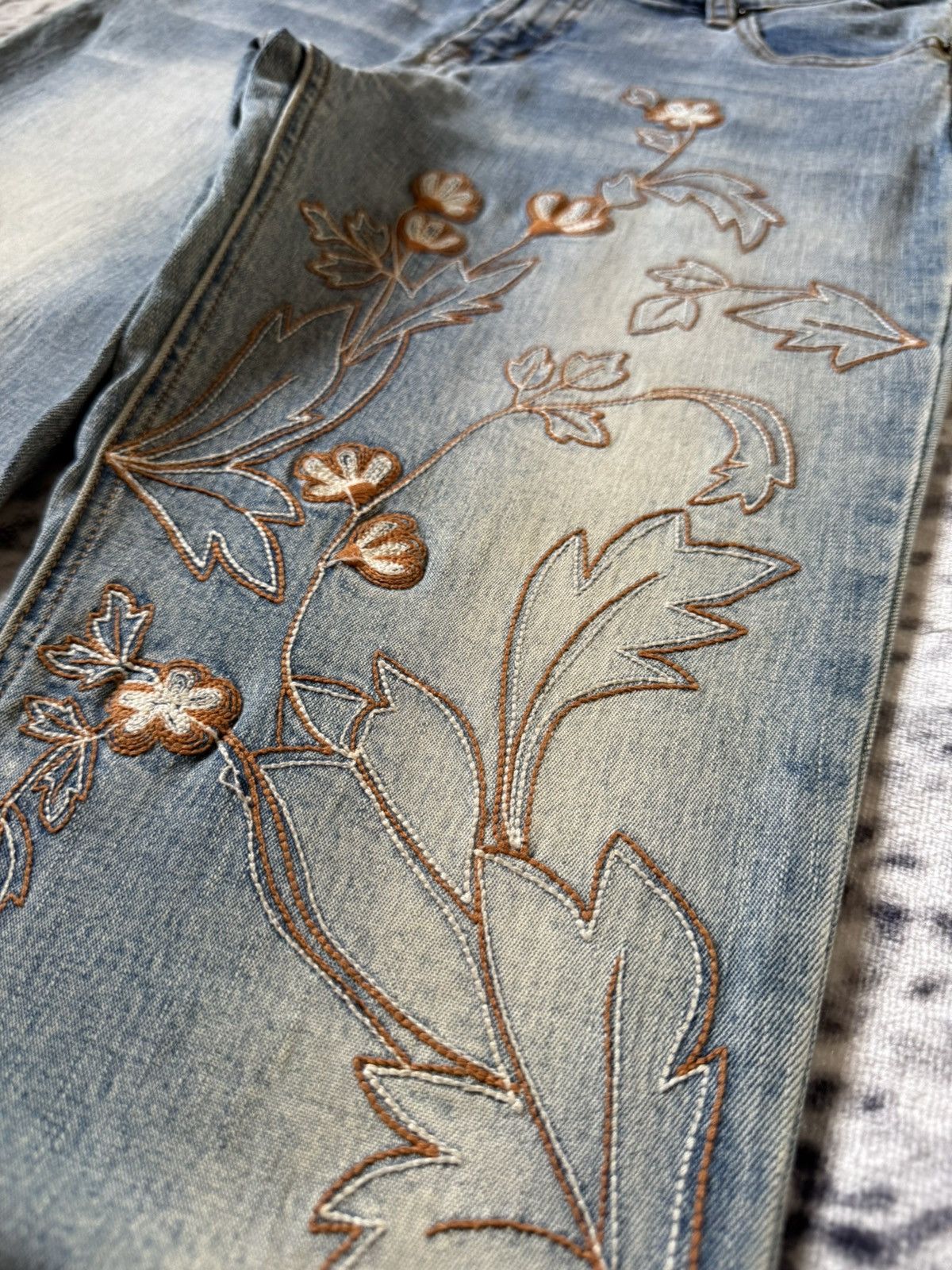 Japanese Brand Tornado Mart Embroidery Tribal Style Flare Japanese Denim Size 27" / US 4 / IT 40 - 6 Thumbnail