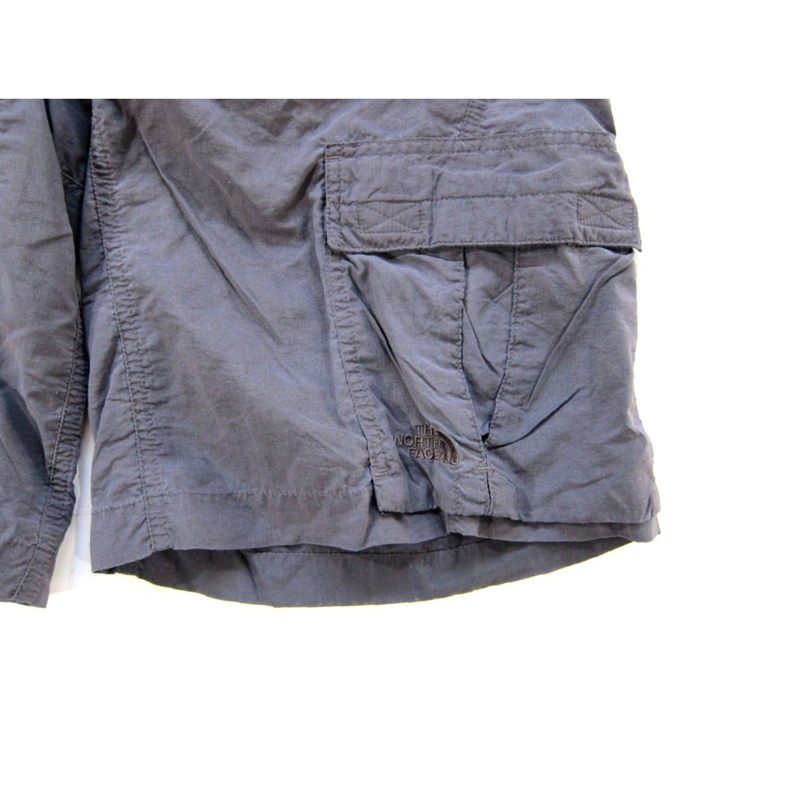 The North Face VINTAGE The North Face 100% Nylon Grey Lightweight Hike Travel Pocket Cargo Short Men 32 Size US 32 / EU 48 - 8 Thumbnail