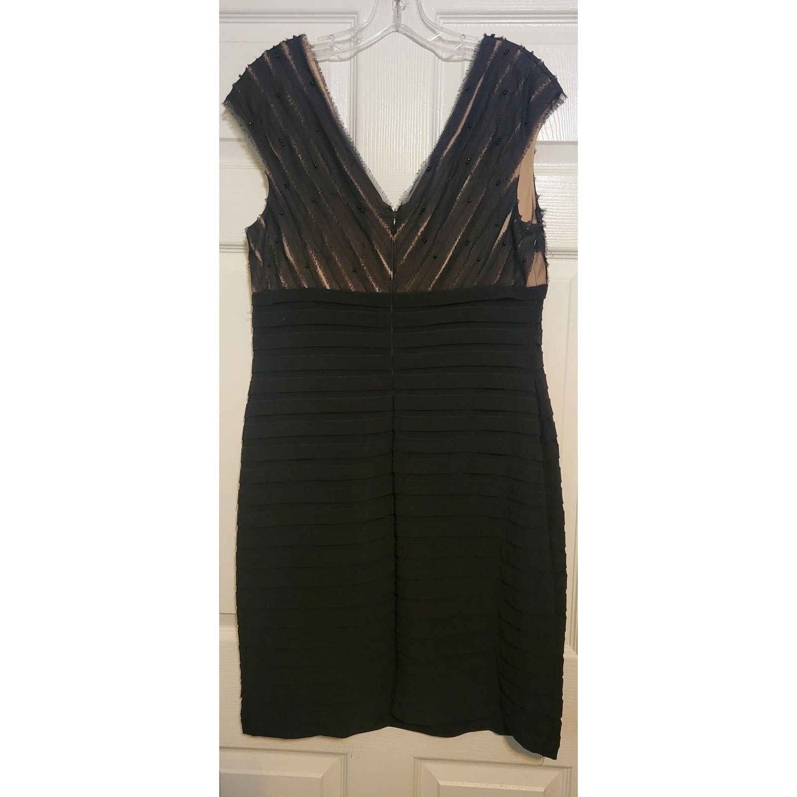 Adrianna Papell Adrianna Papell Black Beaded V-Neck Cocktail Dress Size 14 Size XL / US 12-14 / IT 48-50 - 2 Thumbnail