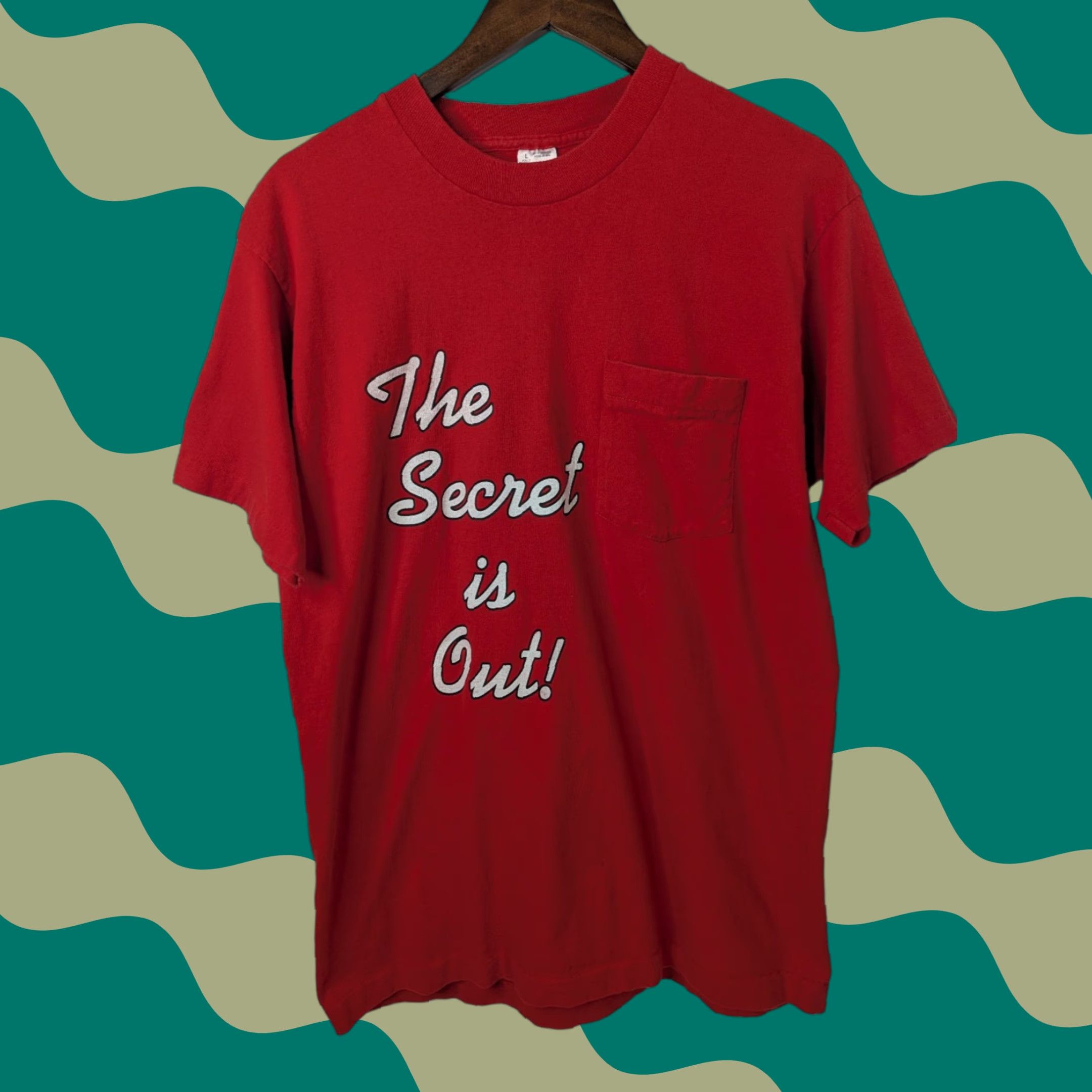 Fruit Of The Loom VINTAGE The Secret is Out! Fontana CA Red Single Stitch T Shirt Large Nike? Size US L / EU 52-54 / 3 - 1 Thumbnail