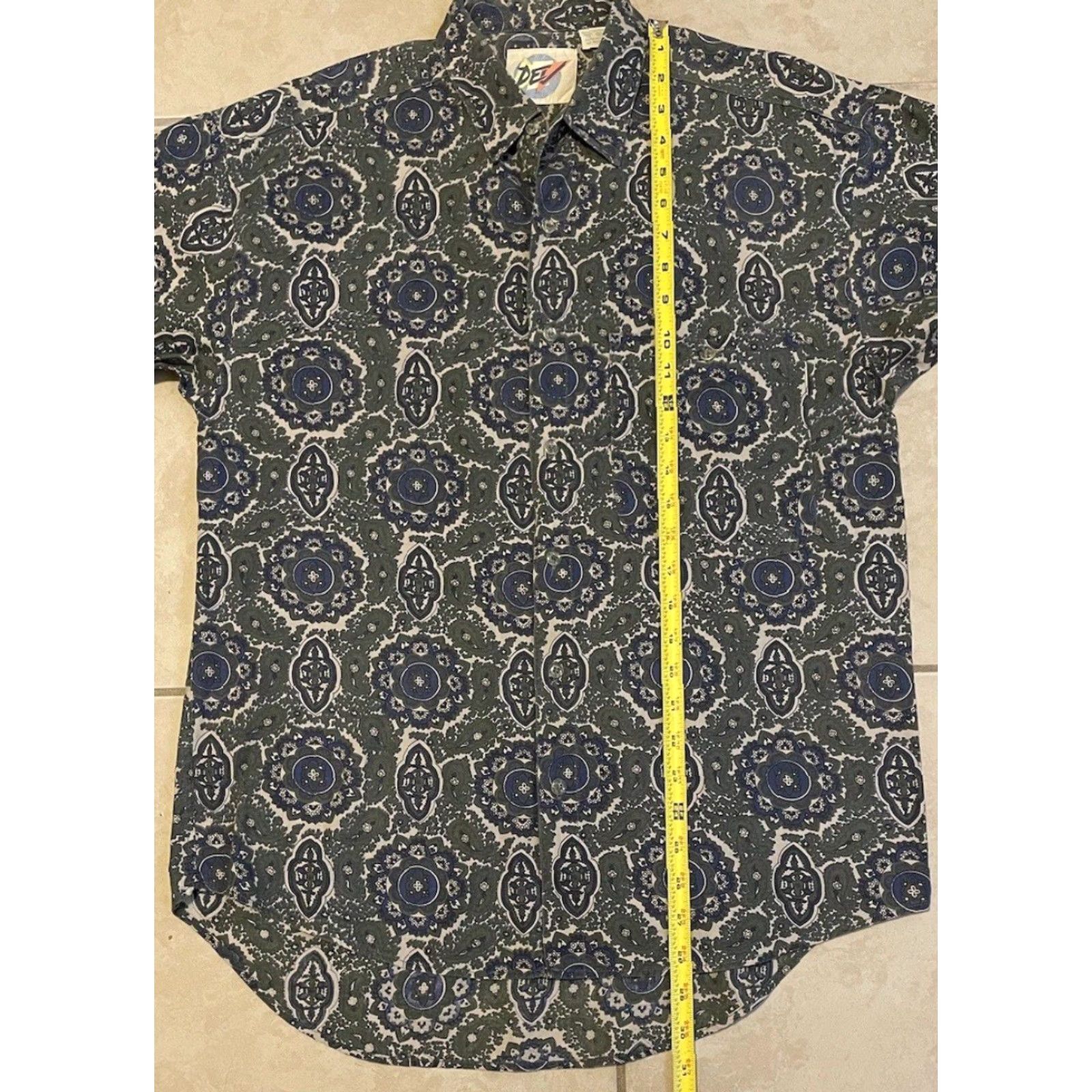 Vintage VINTAGE Vtg 90s Paisley Button Up Shirt S Abstract Art Surf Skate Grunge Vaporwave AOP Mens Shirt S Green Size US S / EU 44-46 / 1 - 5 Thumbnail
