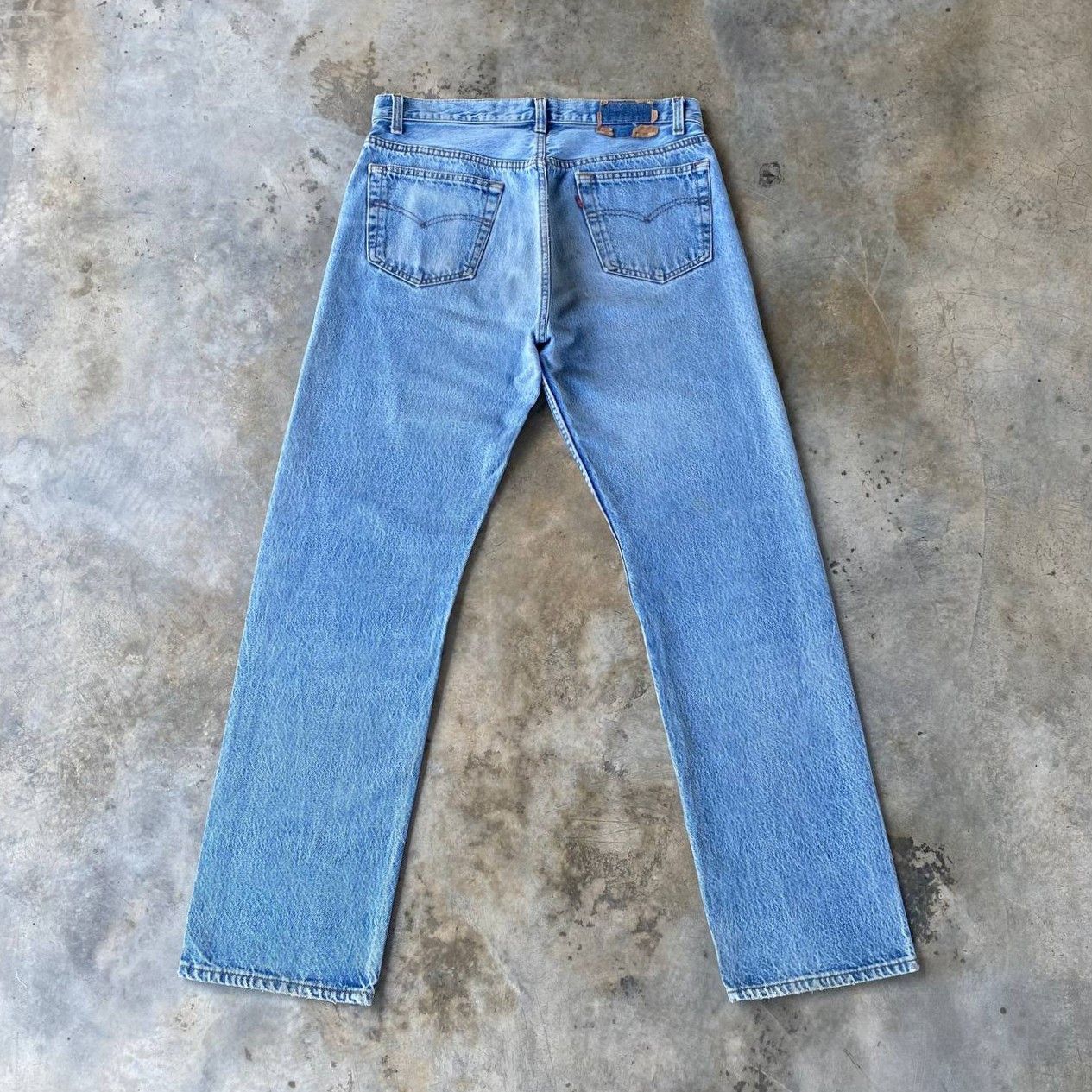Levi's Vintage Clothing VINTAGE 80S LEVIS 501 LIGHTWASH FADED W33X30.5" Size US 33 - 9 Thumbnail