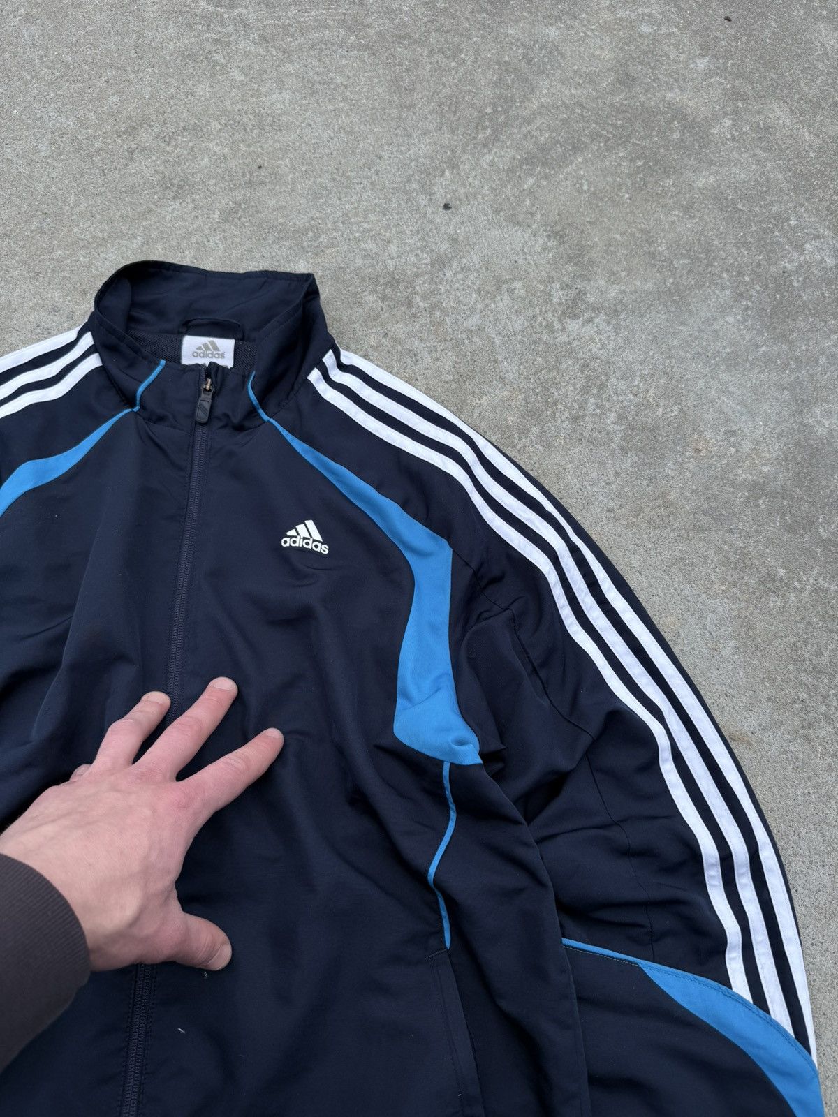 Other Vintage Adidas y2k streetwear nylon windbreaker jacket Size US L / EU 52-54 / 3 - 9 Thumbnail