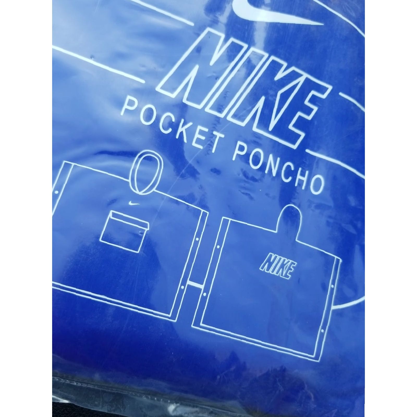 Nike VINTAGE Nike CENTER SWOOSH Pocket Waterproof Poncho PVC 1 Size Fit Unisex Adults Blue Logo Pocket Outdoors All Seasons Poncho Mens Womens Size US M / EU 48-50 / 2 - 3 Thumbnail
