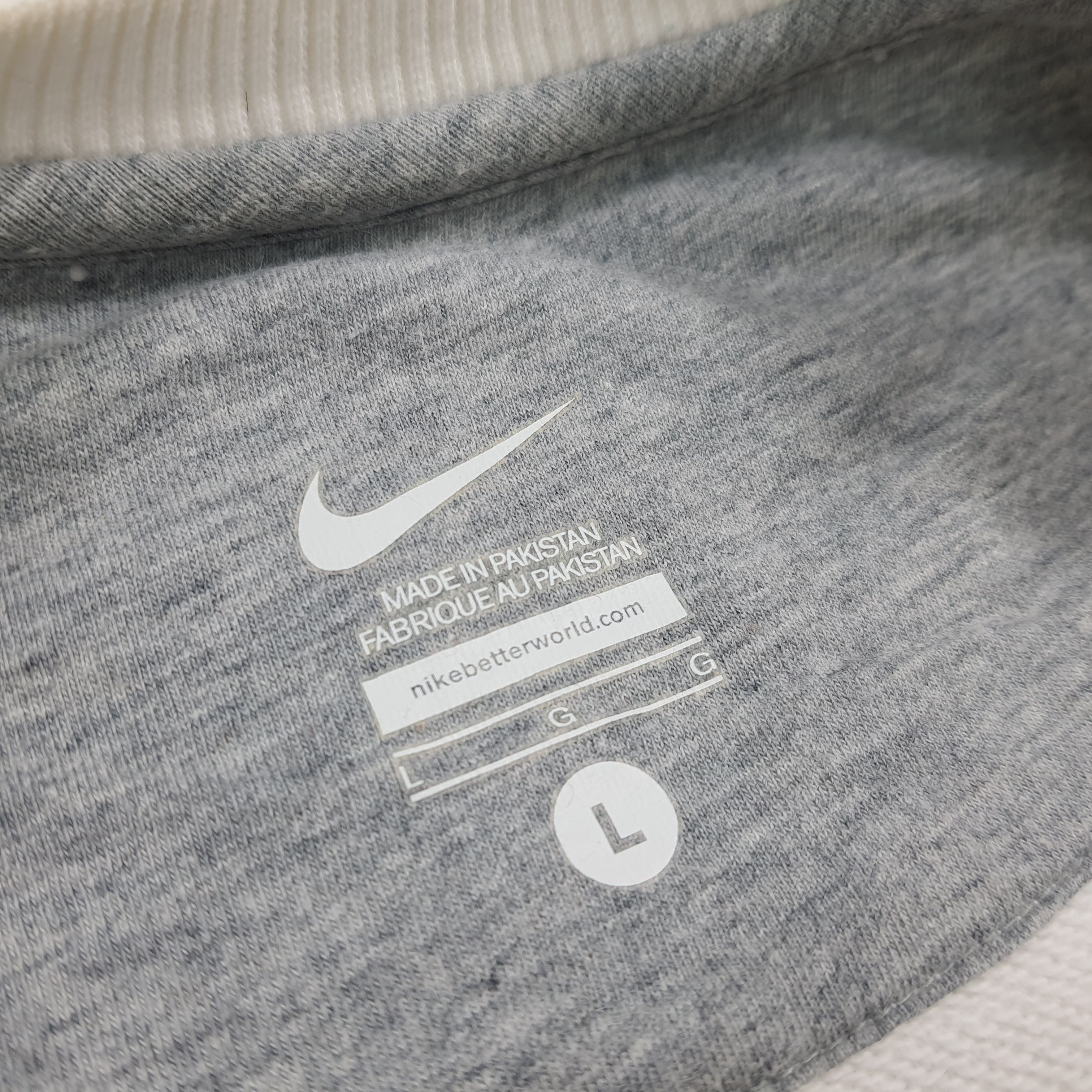 Nike Vintage Nike Swoosh Embroidery Sweatshirt C290N32 Size US M / EU 48-50 / 2 - 5 Thumbnail