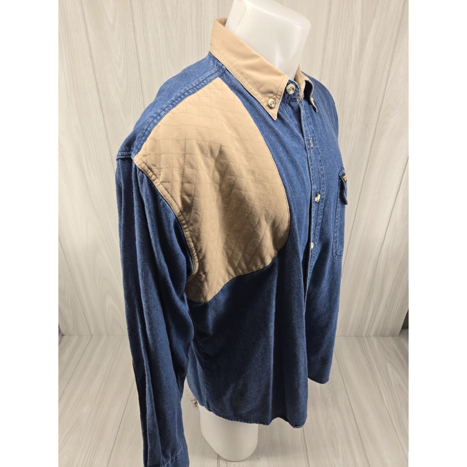 Denime VINTAGE Remington Men’s Shirt XL Blue Denim Long Sleeve Button-Down Shirt Mens Regular Fit Blue DenIM Long Sleeve Button-Up Size US XL / EU 56 / 4 - 6 Thumbnail