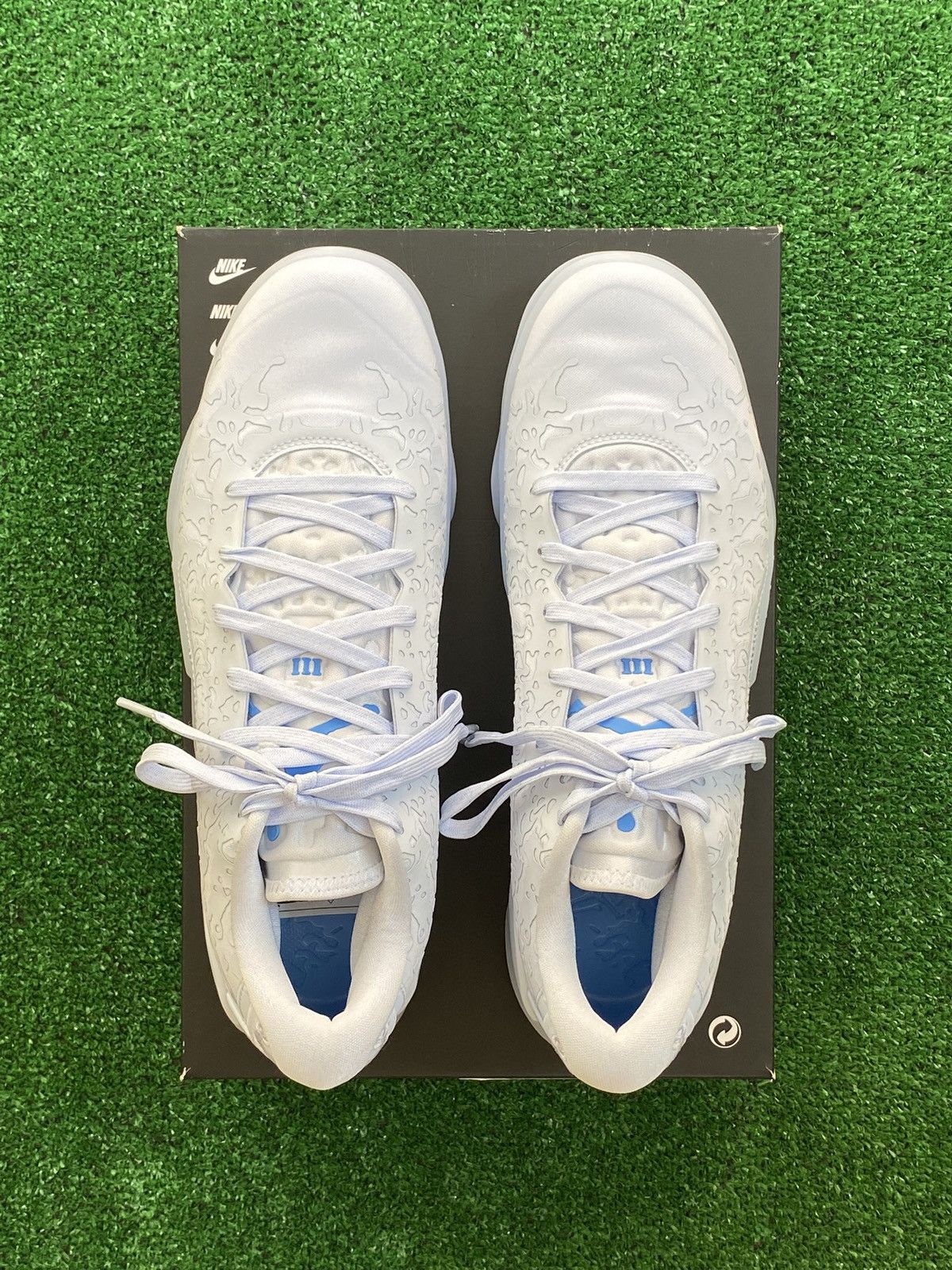 Jordan Brand Jordan Zion 3 White/Ice blue Size US 10.5 / EU 43-44 - 2 Thumbnail