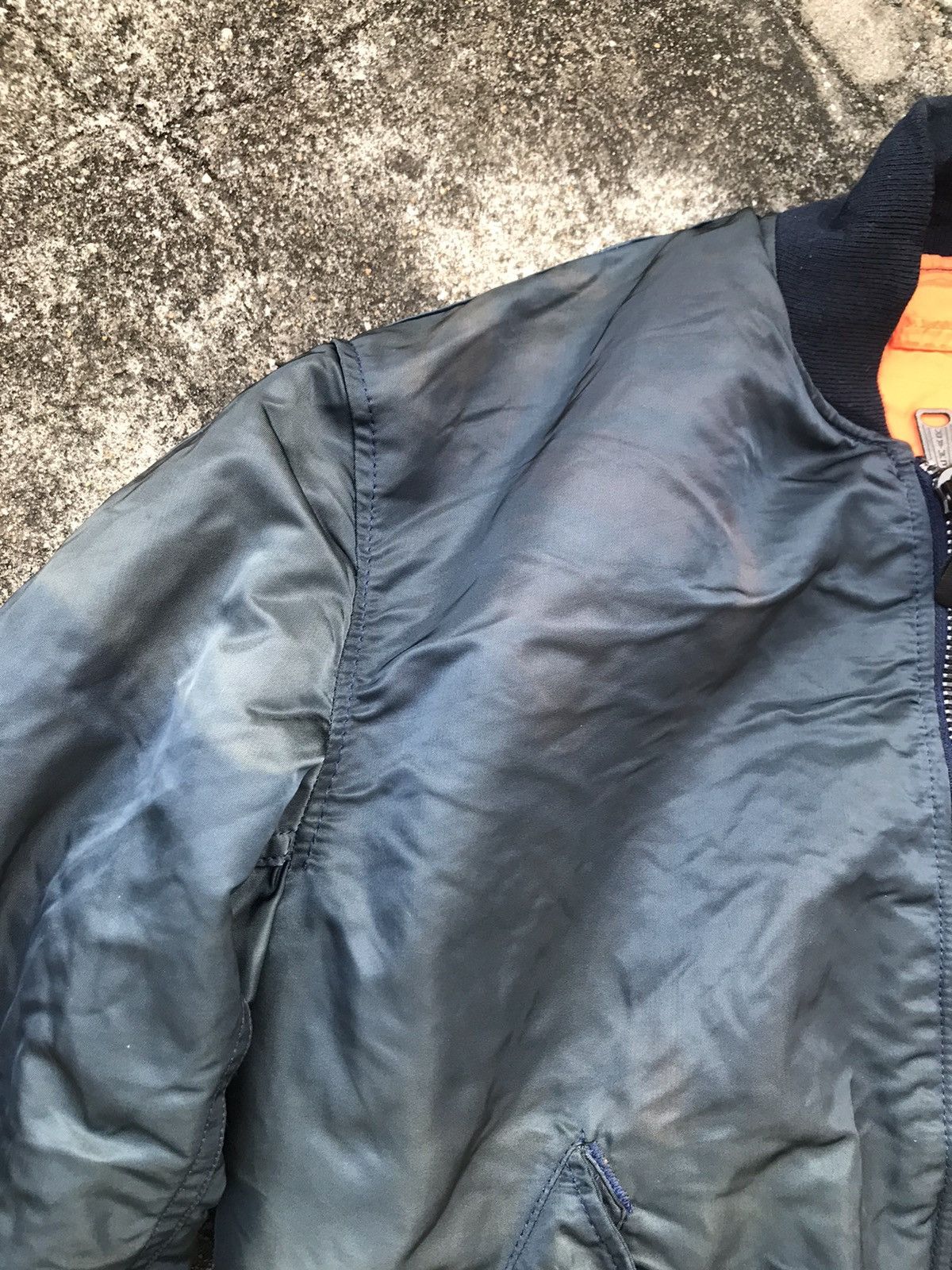Avirex × Vintage Avirex MA1 Bomber Jacket Reversible made in USA sun faded Size US M / EU 48-50 / 2 - 7 Thumbnail