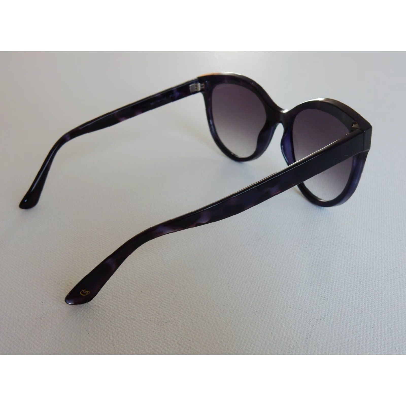 Christian Siriano Christian Siriano Sunglasses Black Women Small Scratches Size ONE SIZE - 3 Thumbnail