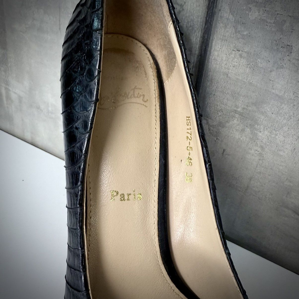 Christian Louboutin Python heels 38 Size US 8 / IT 38 - 8 Thumbnail