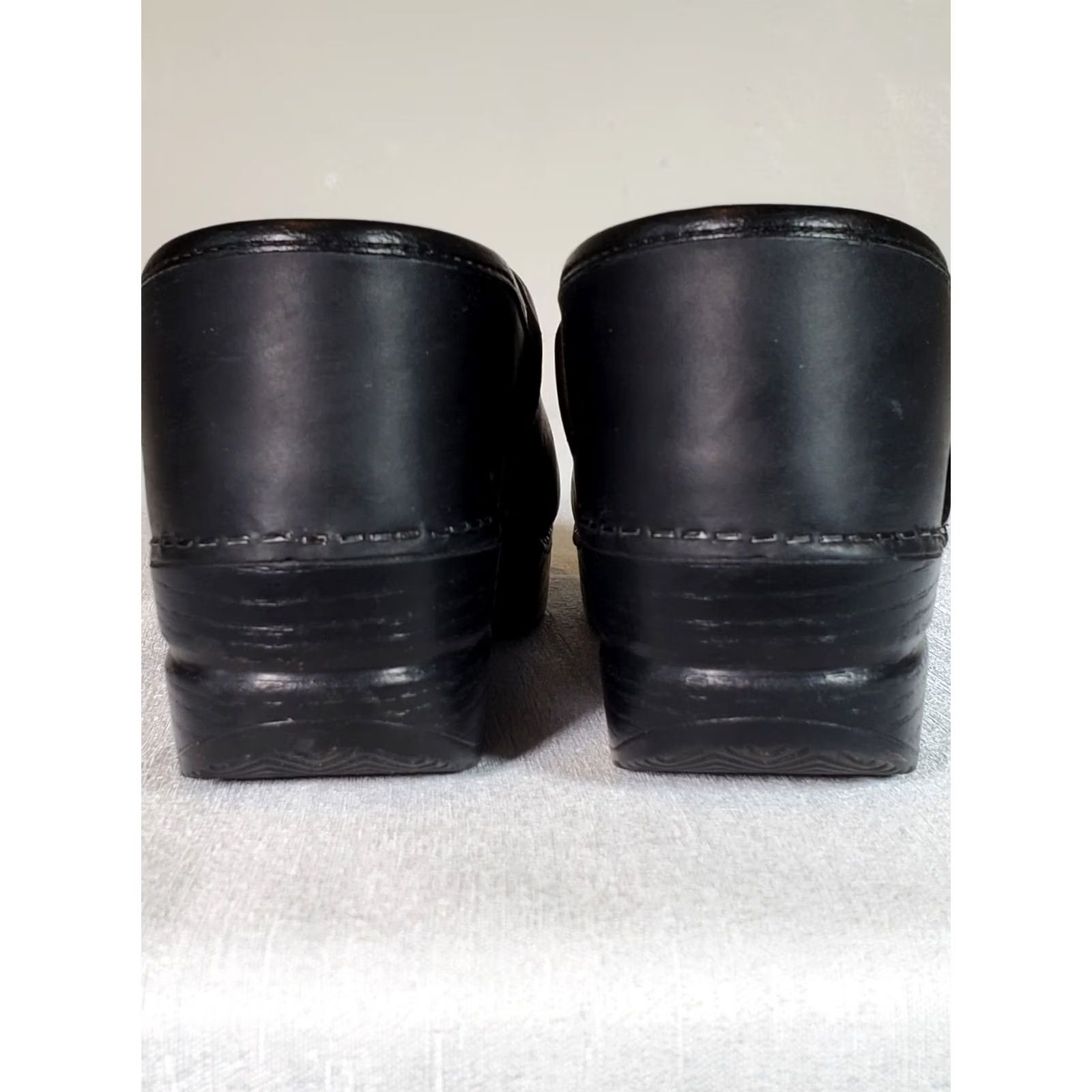 Dansko Dansko Matte Black Leather Professional Work Clogs Womens US 7.5 - 8 (EU 38) Size ONE SIZE - 5 Thumbnail