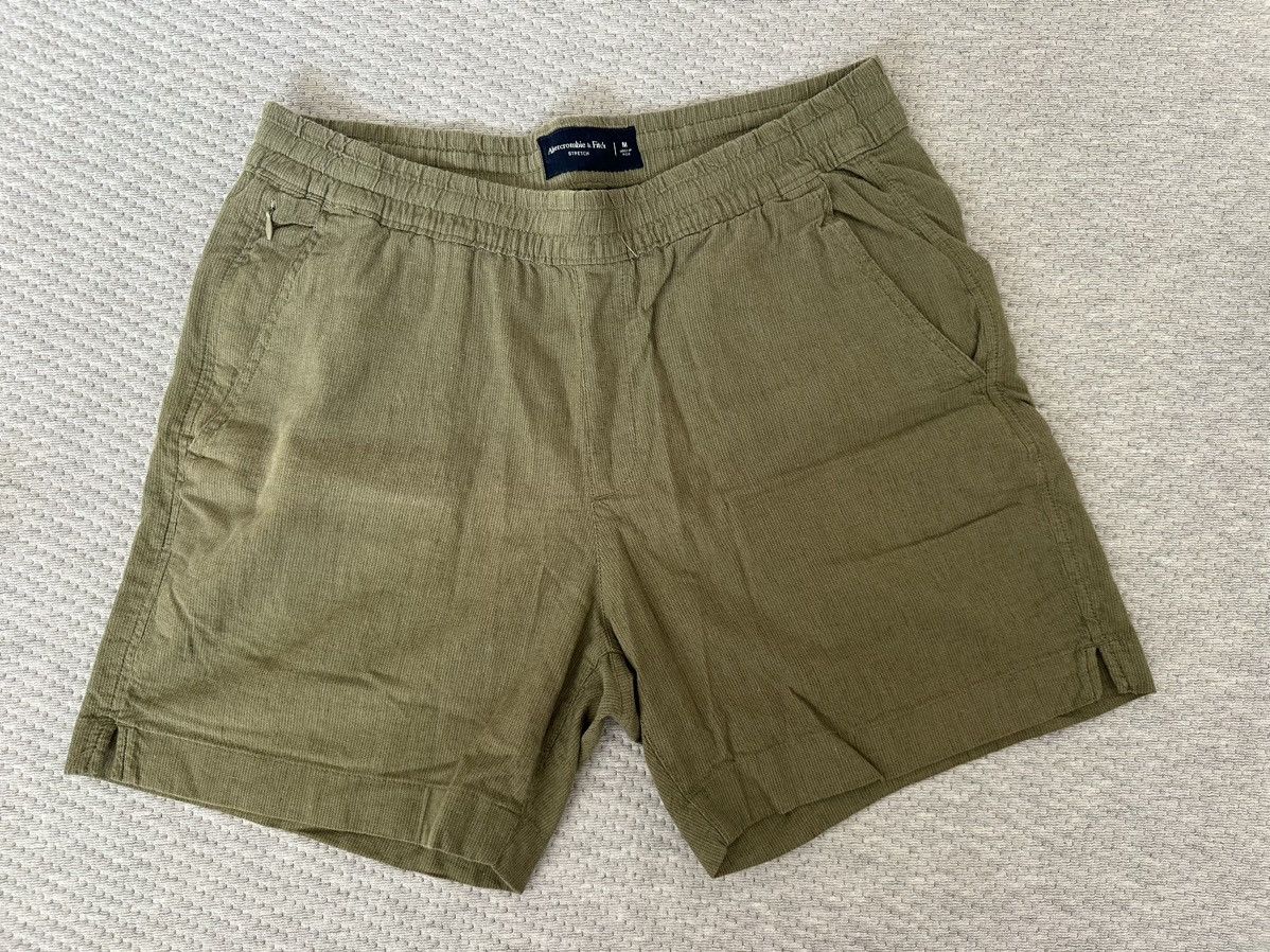 Abercrombie & Fitch Abercrombie and Fitch Olive Shorts Size US 32 / EU 48 - 1 Thumbnail