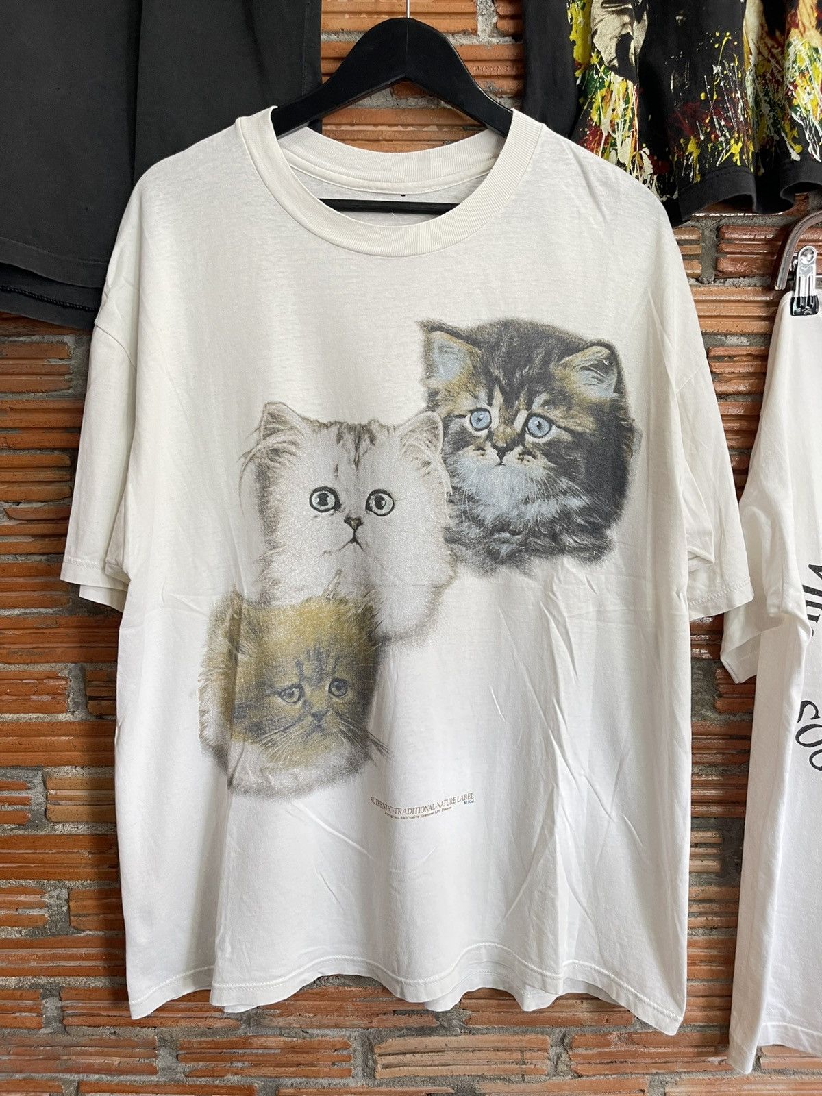 Vintage Vintage Cats Europe 90s T shirt Size US XL / EU 56 / 4 - 1 Thumbnail