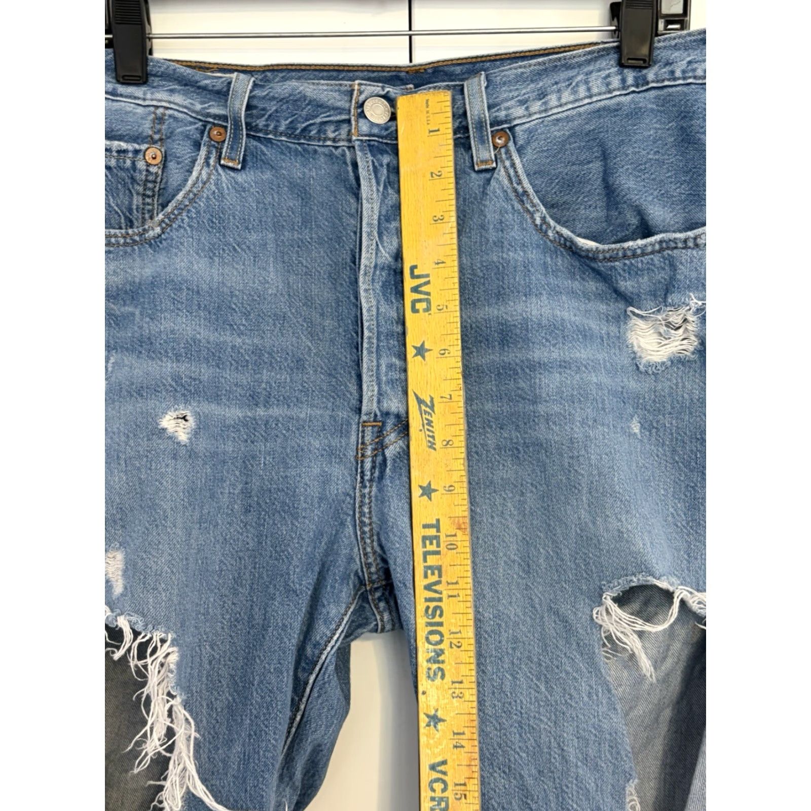 Levi's Levis 501 Jeans Womens Blue Straight Leg Regular Distressed Size 31x26 Denim Cotton Blend Button Closure 5-Pocket Retro Vintage Jeans Size 24" / US 00 / IT 34 - 4 Thumbnail