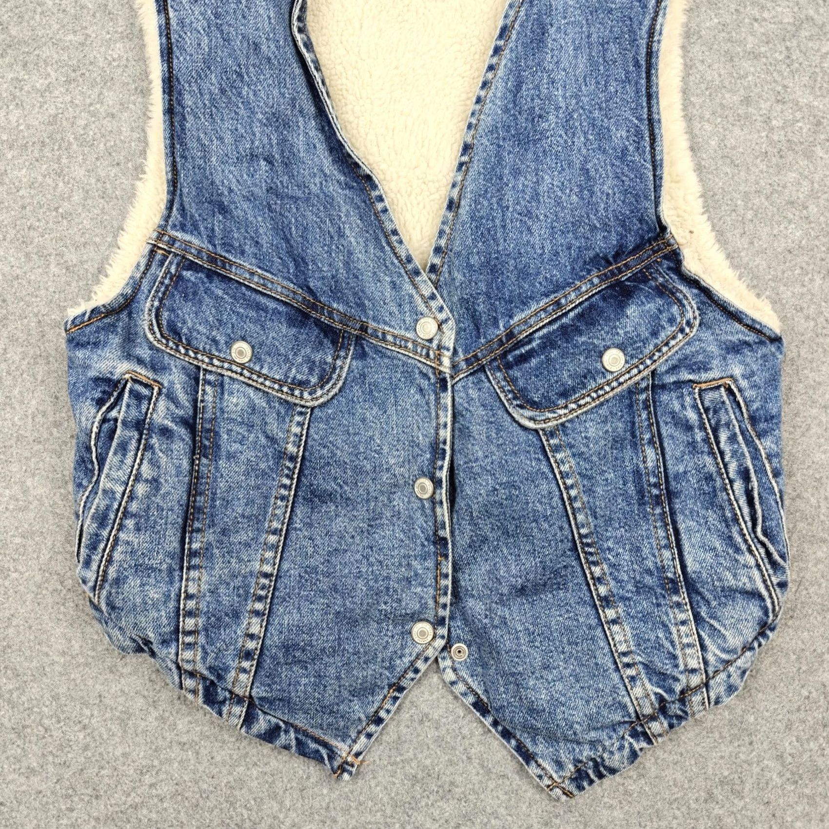 Vintage We The Free Vest Womens Small Blue Denim Sherpa Lined Snap Front Pockets Western Vest Shirt? Size S / US 4 / IT 40 - 3 Thumbnail