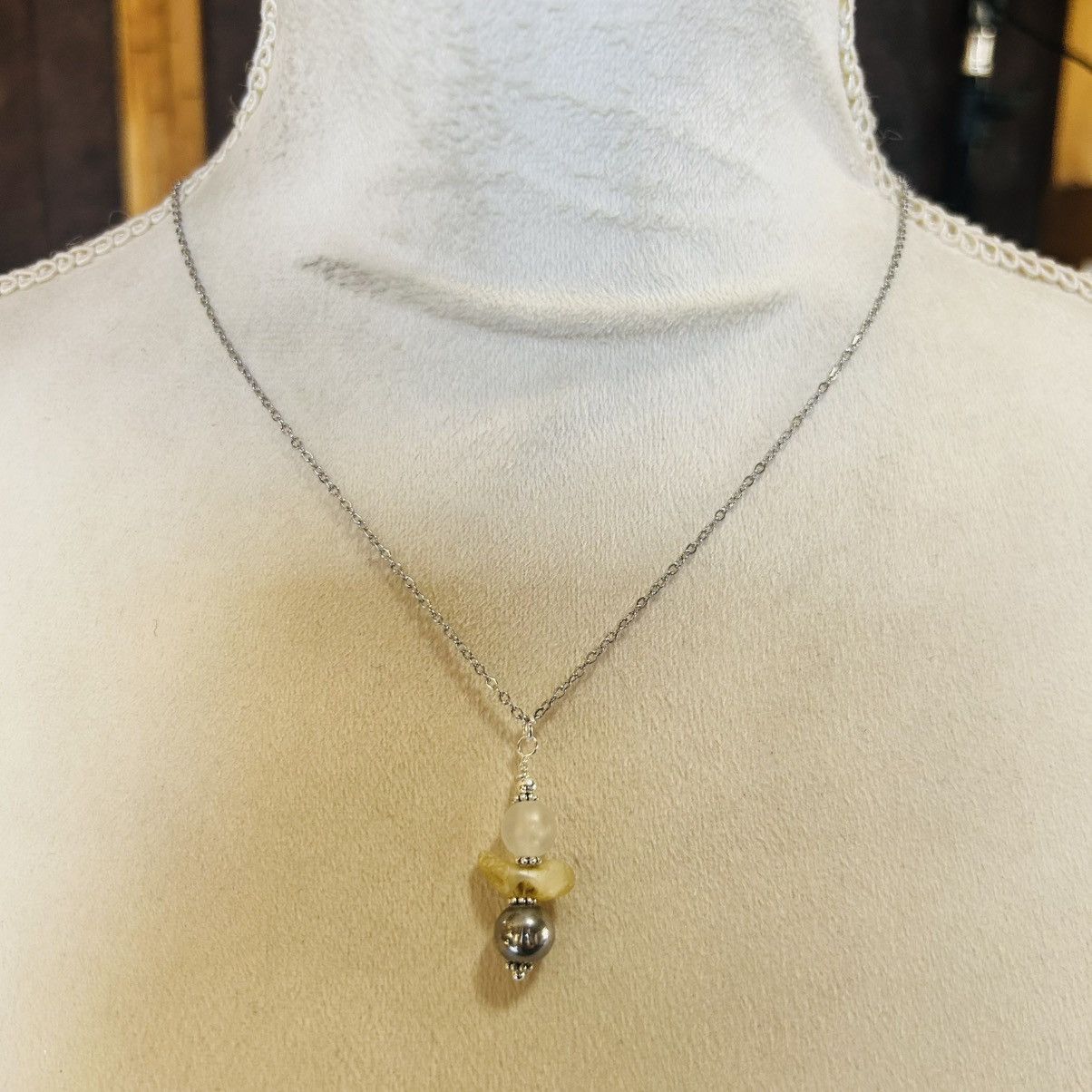 Handmade Handcrafted vintage bead drop pendant on chain necklace Size ONE SIZE - 3 Thumbnail