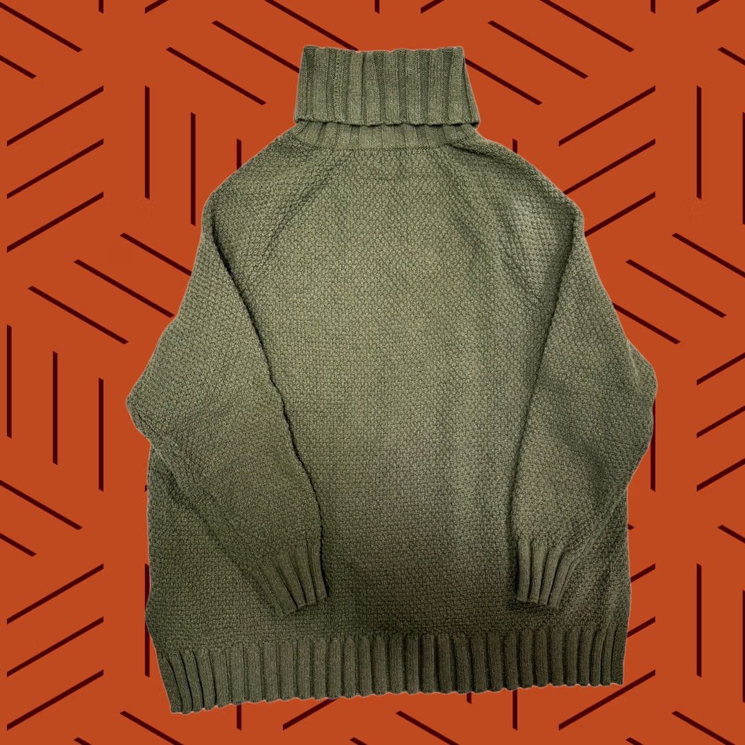 Patagonia Patagonia Women's Off Country Turtleneck Sweater XL Green - Pullover, Regular Size, 24" Pit to Pit, 27" Shoulder to Hem, Small Front Stain Size XL / US 12-14 / IT 48-50 - 1 Thumbnail