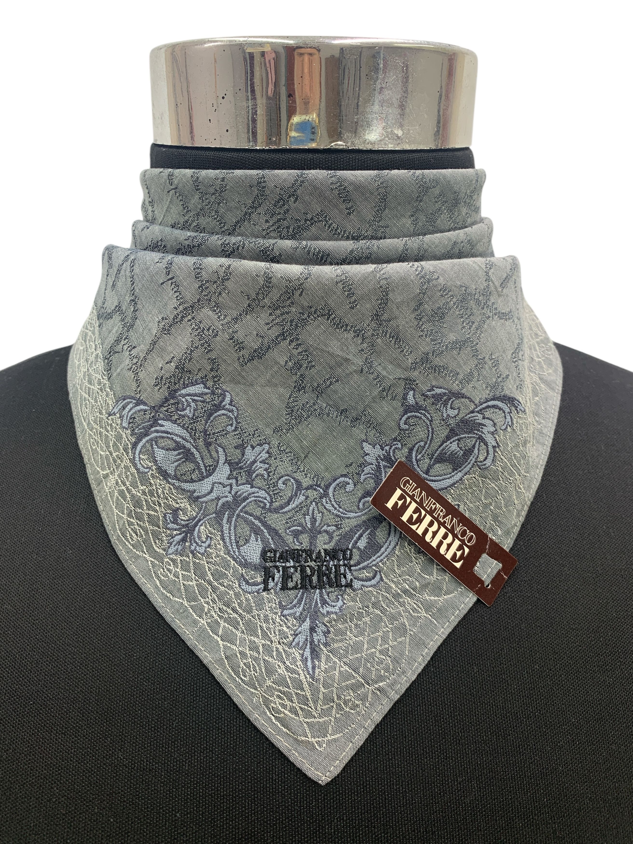 Gianfranco Ferre × Vintage Vintage Gianfranco Ferre Neckerchief/ Handkerchief - HKA952 Size ONE SIZE - 1 Thumbnail