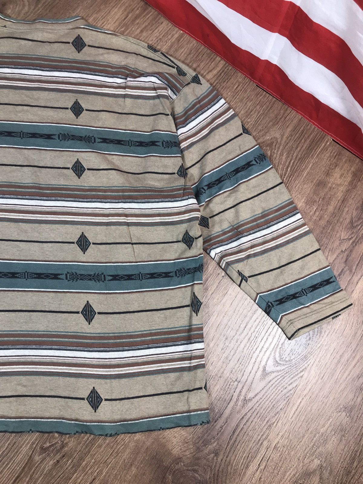 Quiksilver × Vintage Vintage Quiksilver Sweatshirt Long Sleeve Size US XL / EU 56 / 4 - 11 Thumbnail