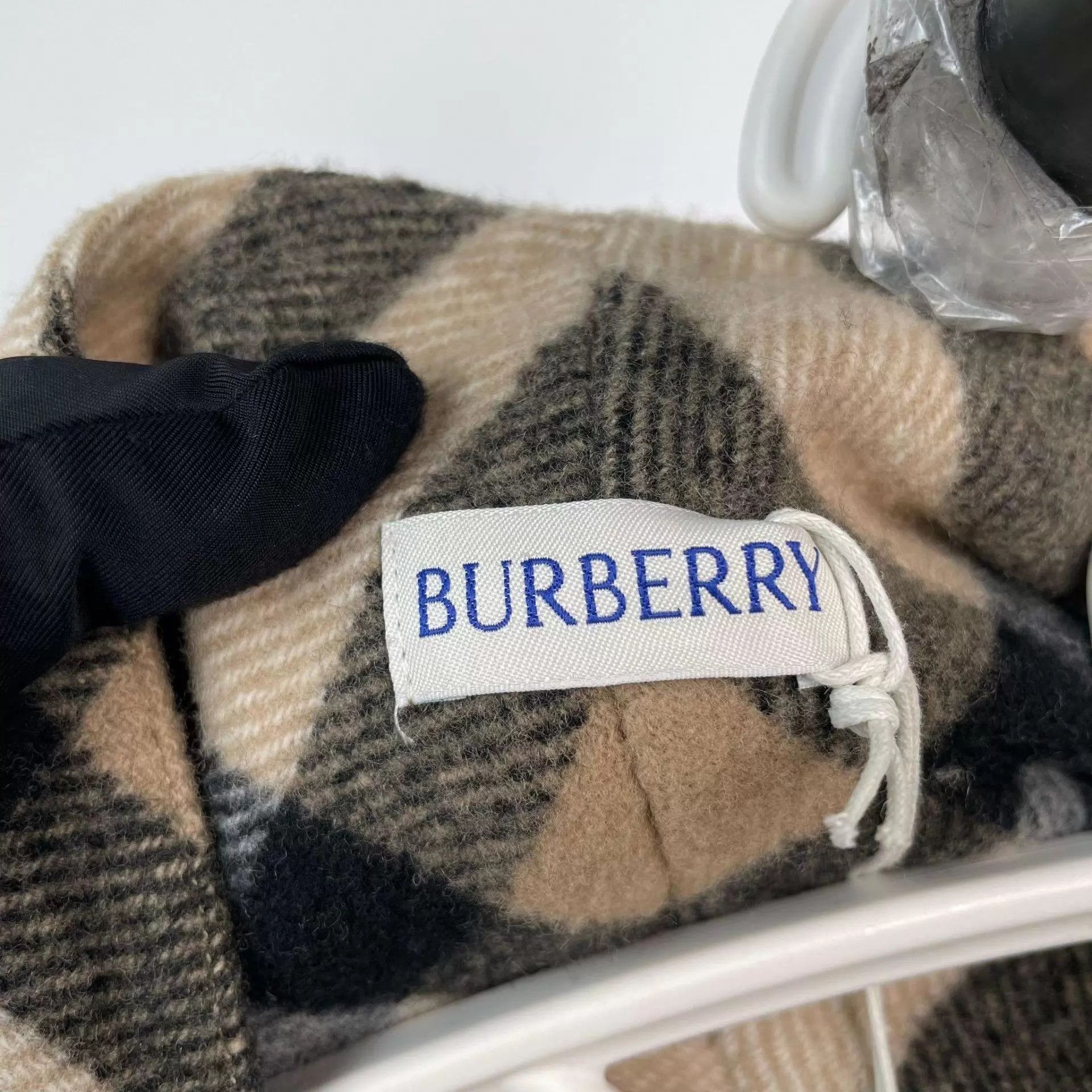 Burberry Burberry Yellow Check Wool Shawl NWT Size ONE SIZE - 3 Thumbnail