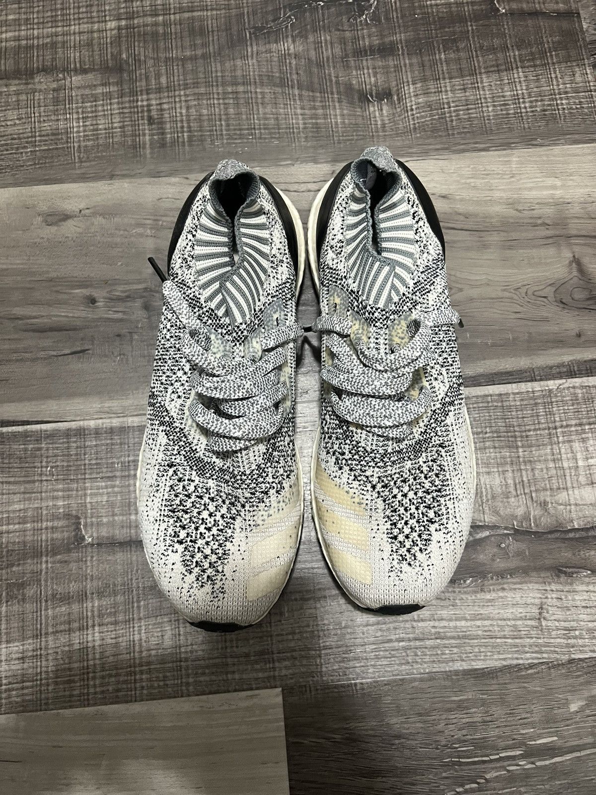Adidas Ultraboost oreo Size US 9 / EU 42 - 1 Thumbnail