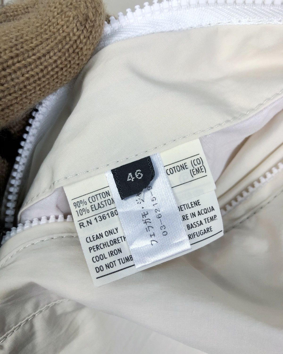 Salvatore Ferragamo Rare Salvatore Ferragamo Light Jacket Made in Italy Size US S / EU 44-46 / 1 - 12 Thumbnail
