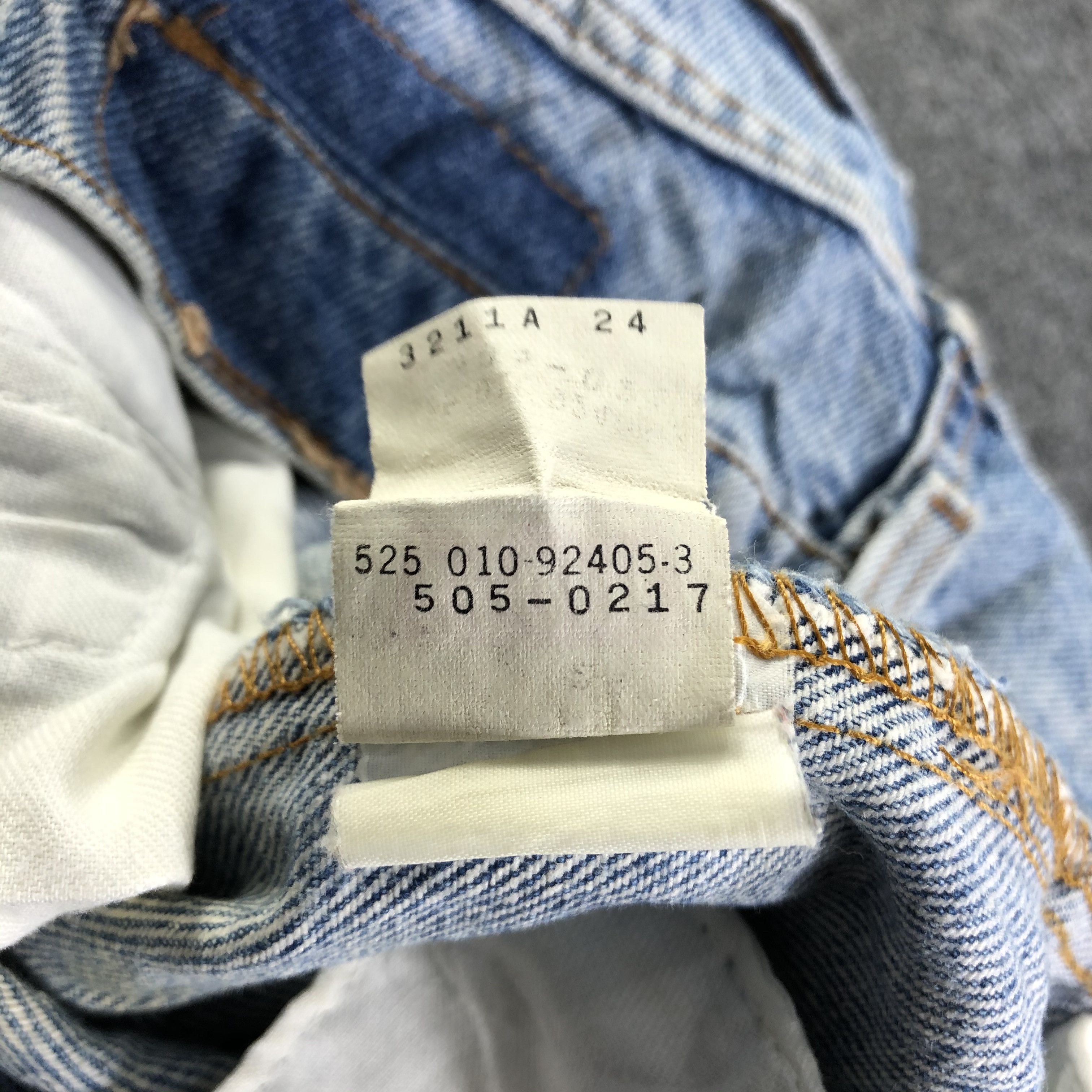 Levi's 90s Vintage Light Wash Levis 505 Jeans-J3883 Size 26" / US 2 / IT 38 - 10 Thumbnail