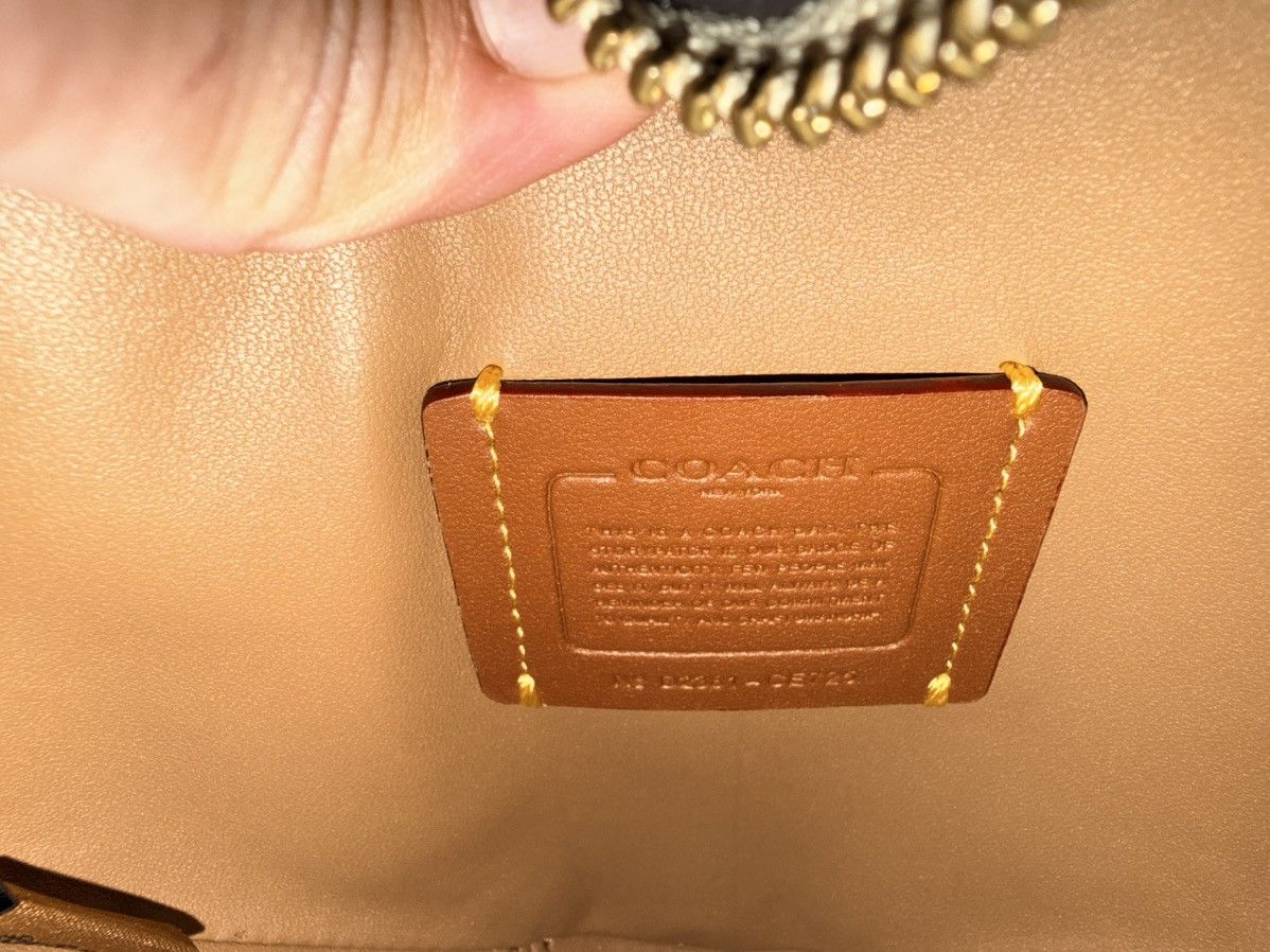 Coach QLTD leather Heart bag Size ONE SIZE - 7 Thumbnail