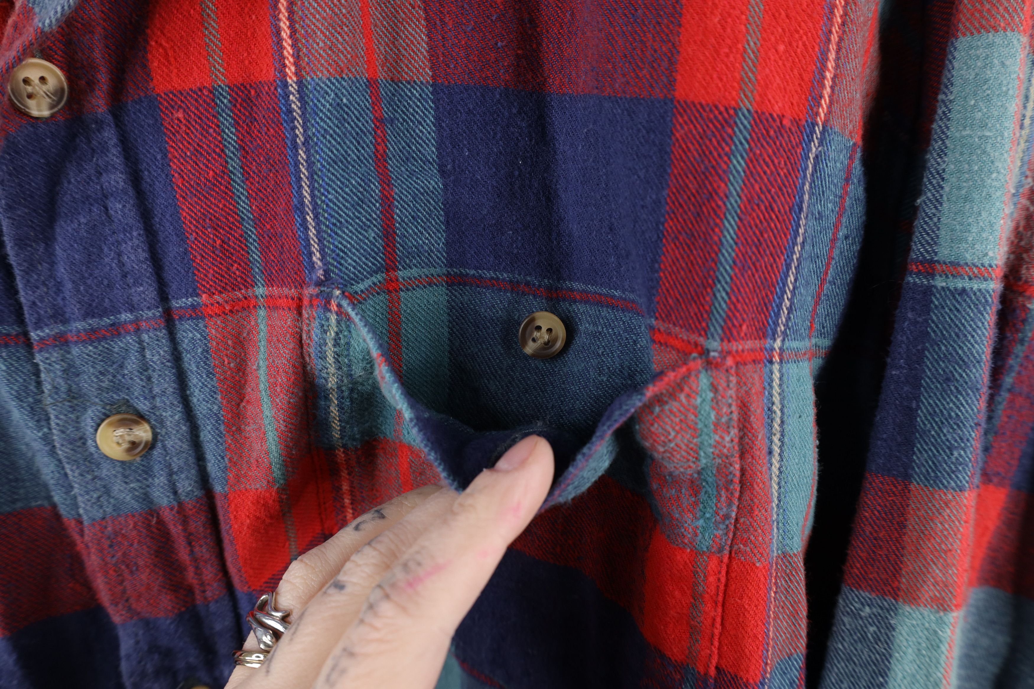 Vintage Vintage 70s Streetwear Faded Plaid Flannel Button Shirt Size US L / EU 52-54 / 3 - 4 Thumbnail
