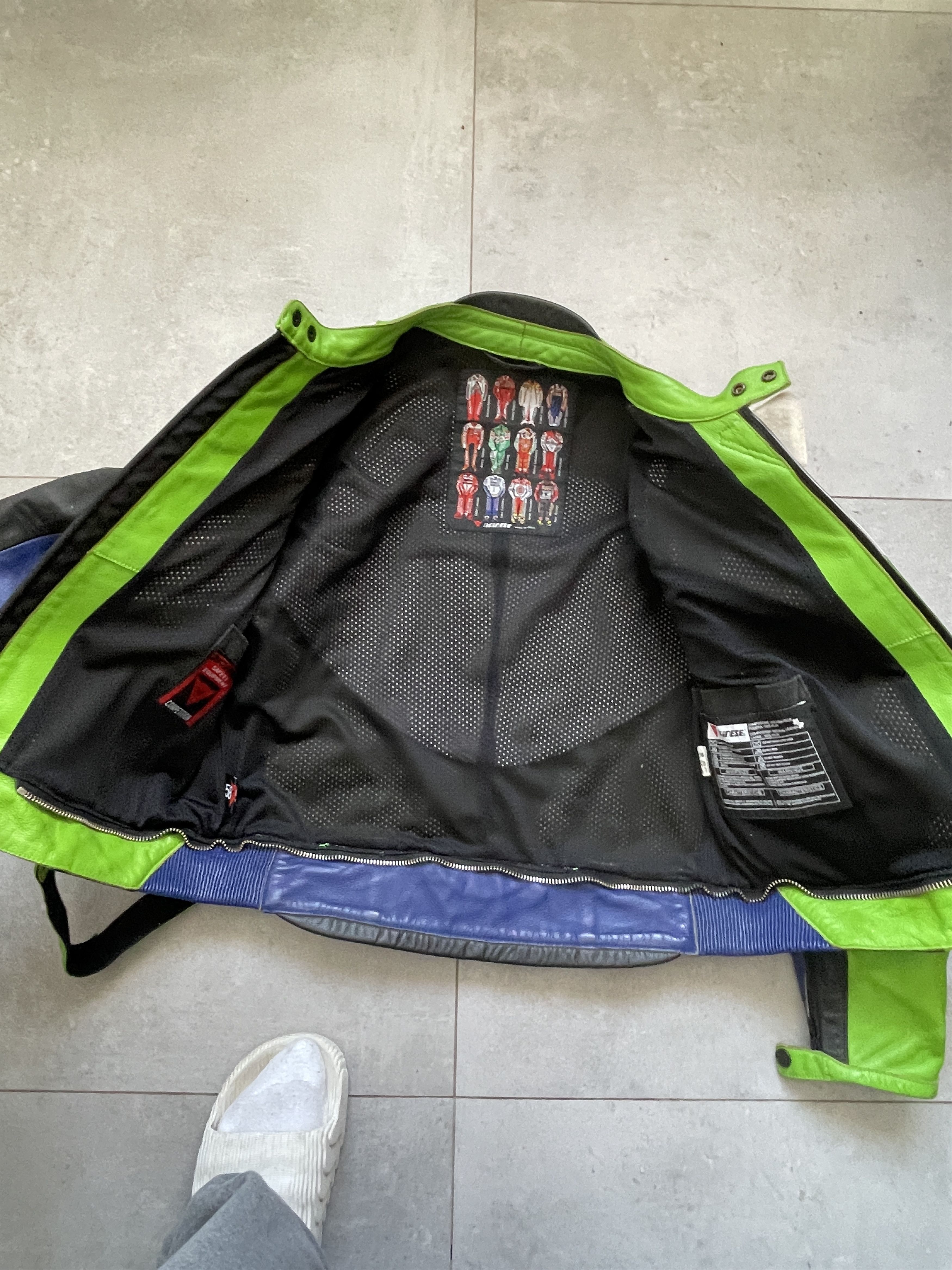 Dainese Y2K DAINESE KAWASAKI TOXIC GREEN RACING LEATHER JACKET Size US M / EU 48-50 / 2 - 16 Thumbnail