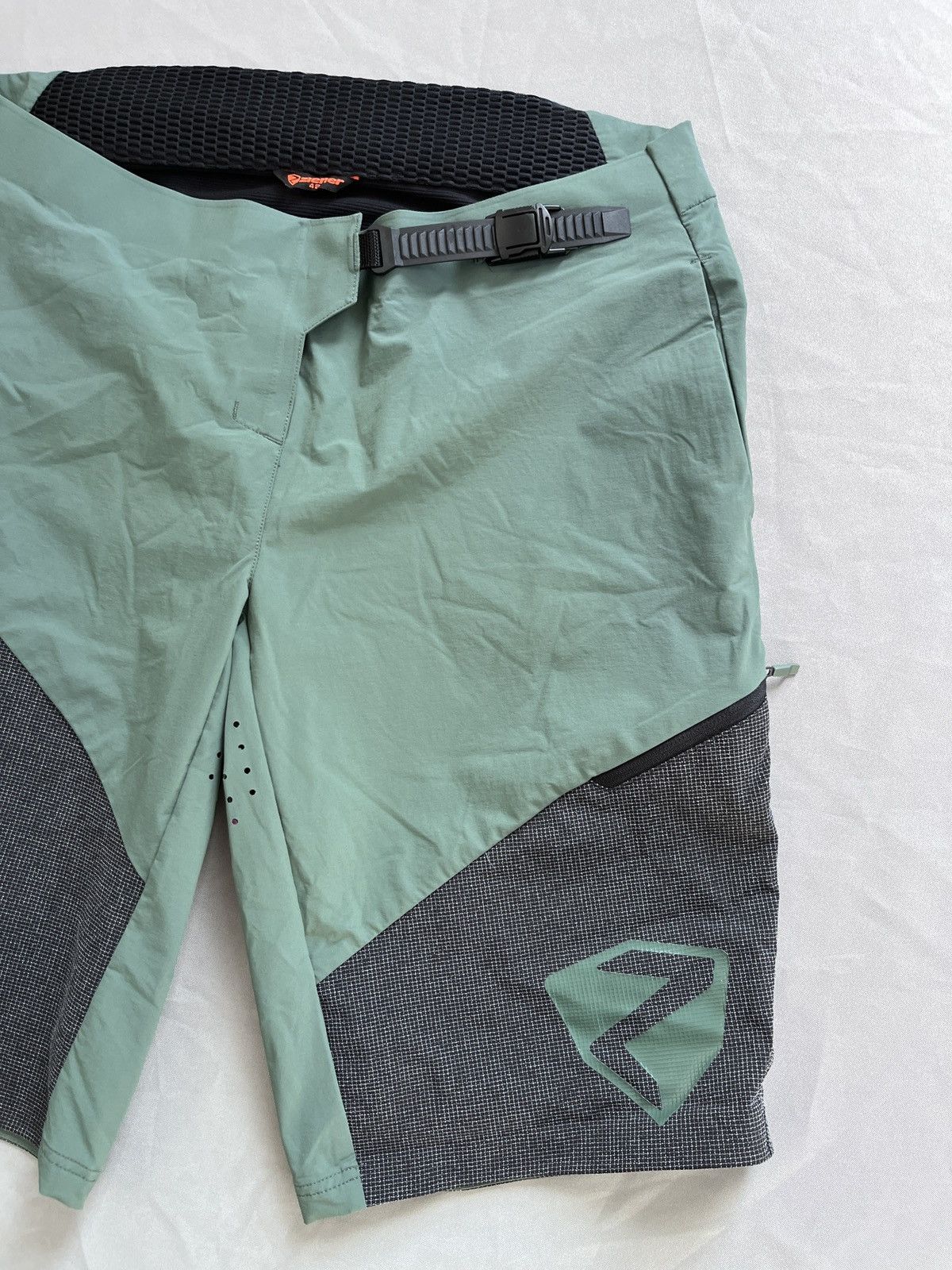 Other Ziener NIBAN X-SHAPE Cycling Shorts Size US 34 / EU 50 - 3 Thumbnail