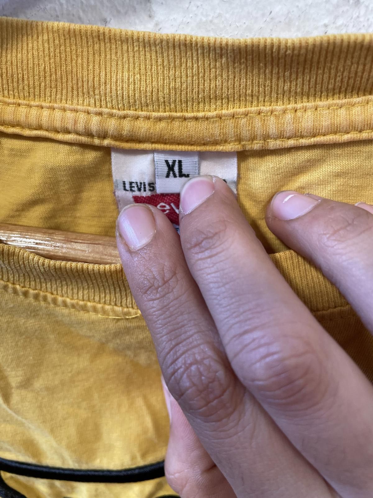 Levi's Levi's Yellow Logo T-Shirt XL Size US XL / EU 56 / 4 - 3 Thumbnail