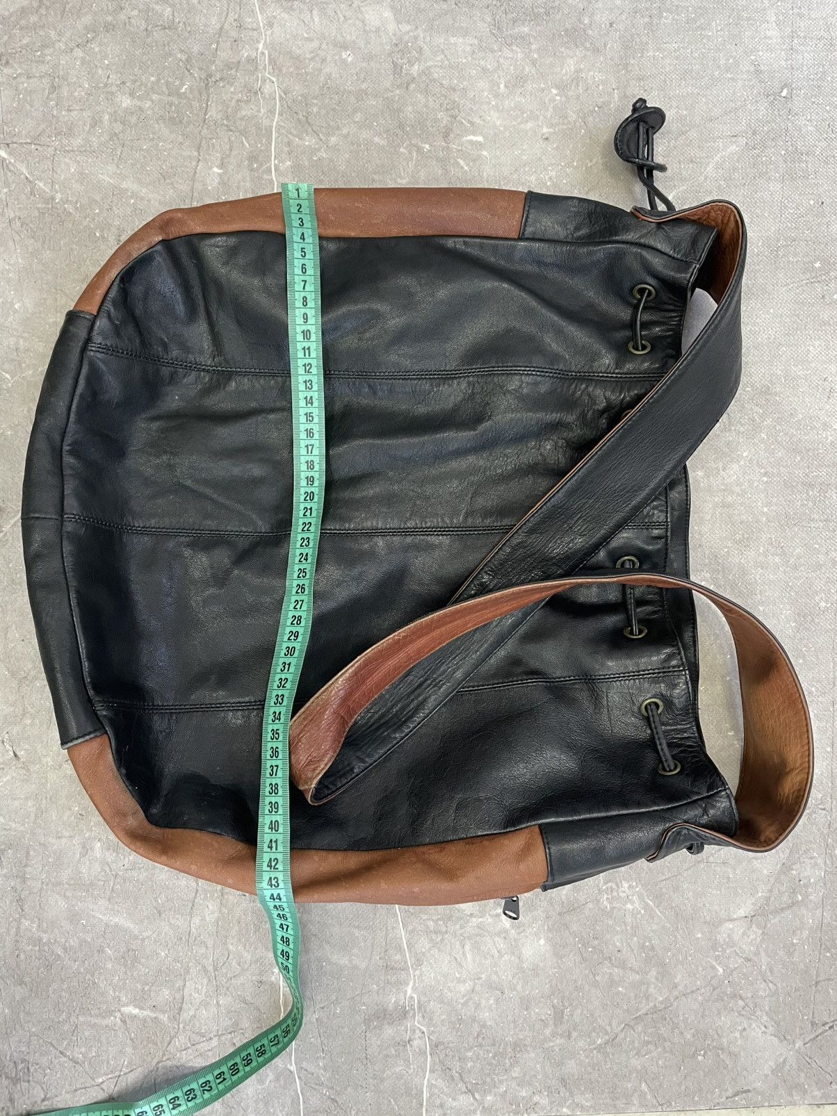 KMRii Vintage Leather Bucket Bag kmrii style Handmade 90s Size ONE SIZE - 13 Thumbnail