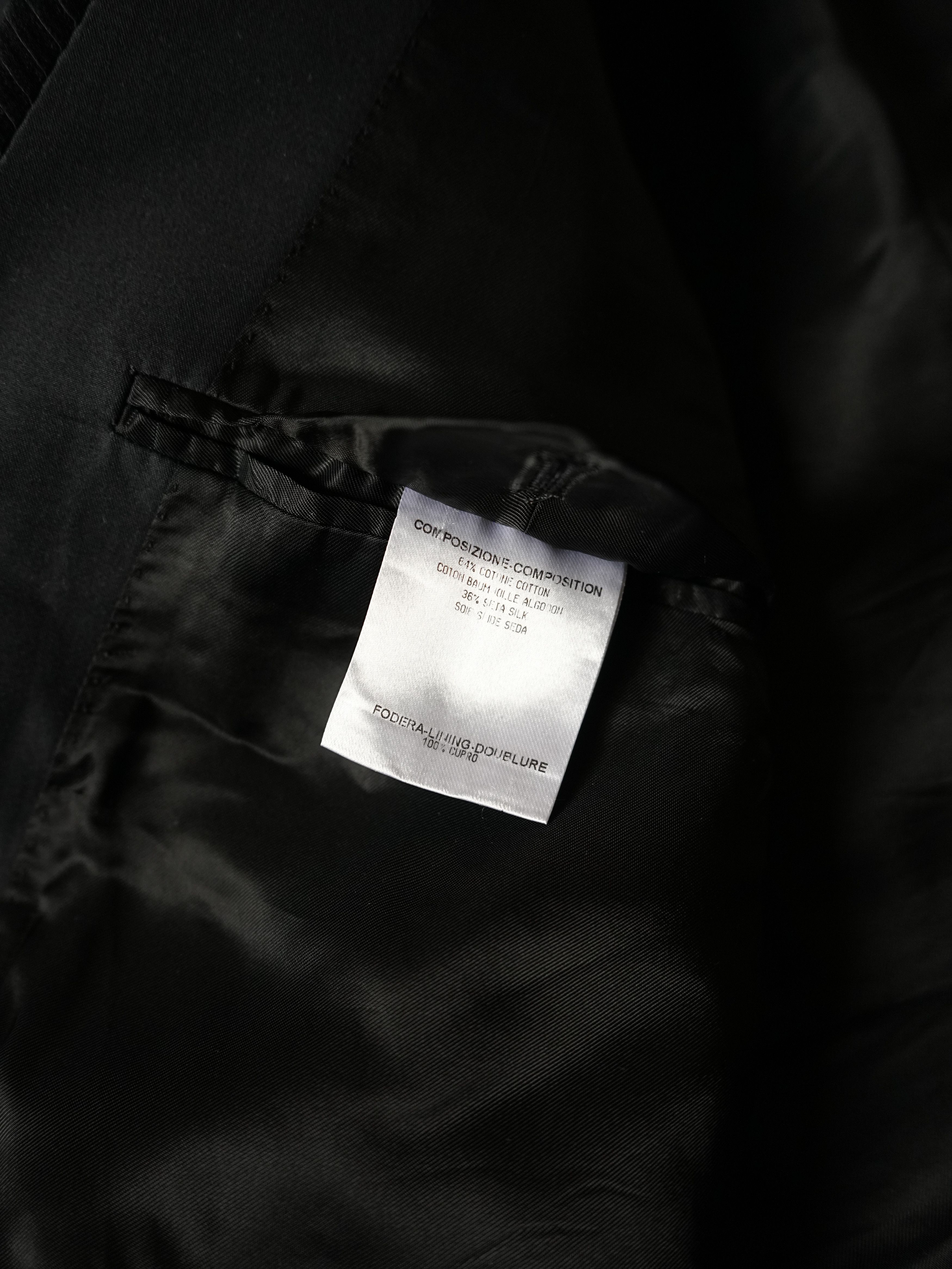 Alexander McQueen S/S 2007 Alexander McQueen RUNWAY Satin Detail Suit Size 52R - 21 Thumbnail